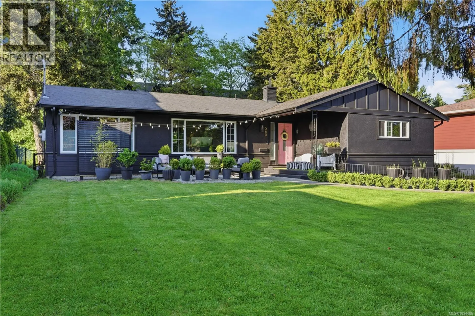 Property at 560 kay St, Saanich, BC