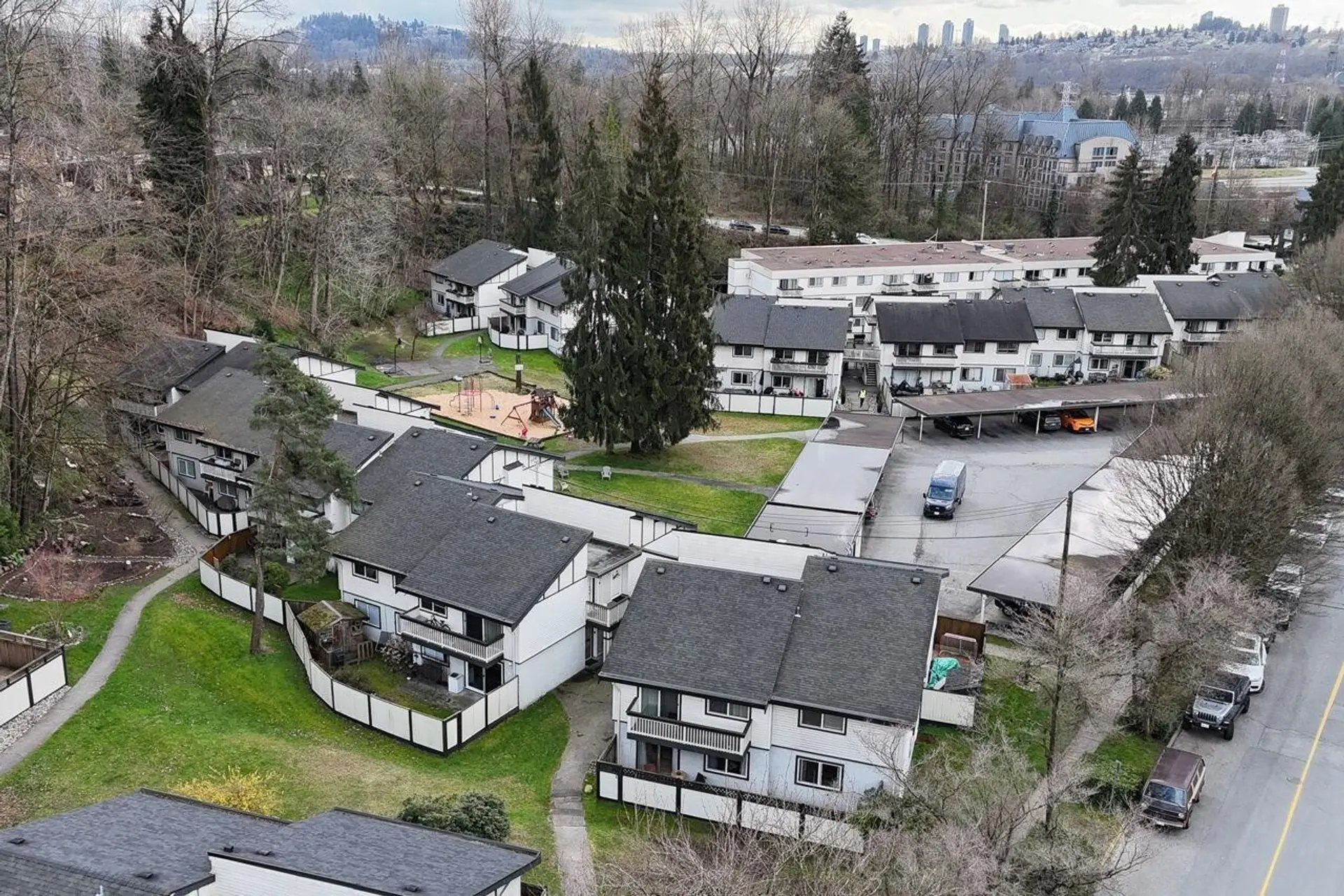 #212 780 Premier Street - Image 17