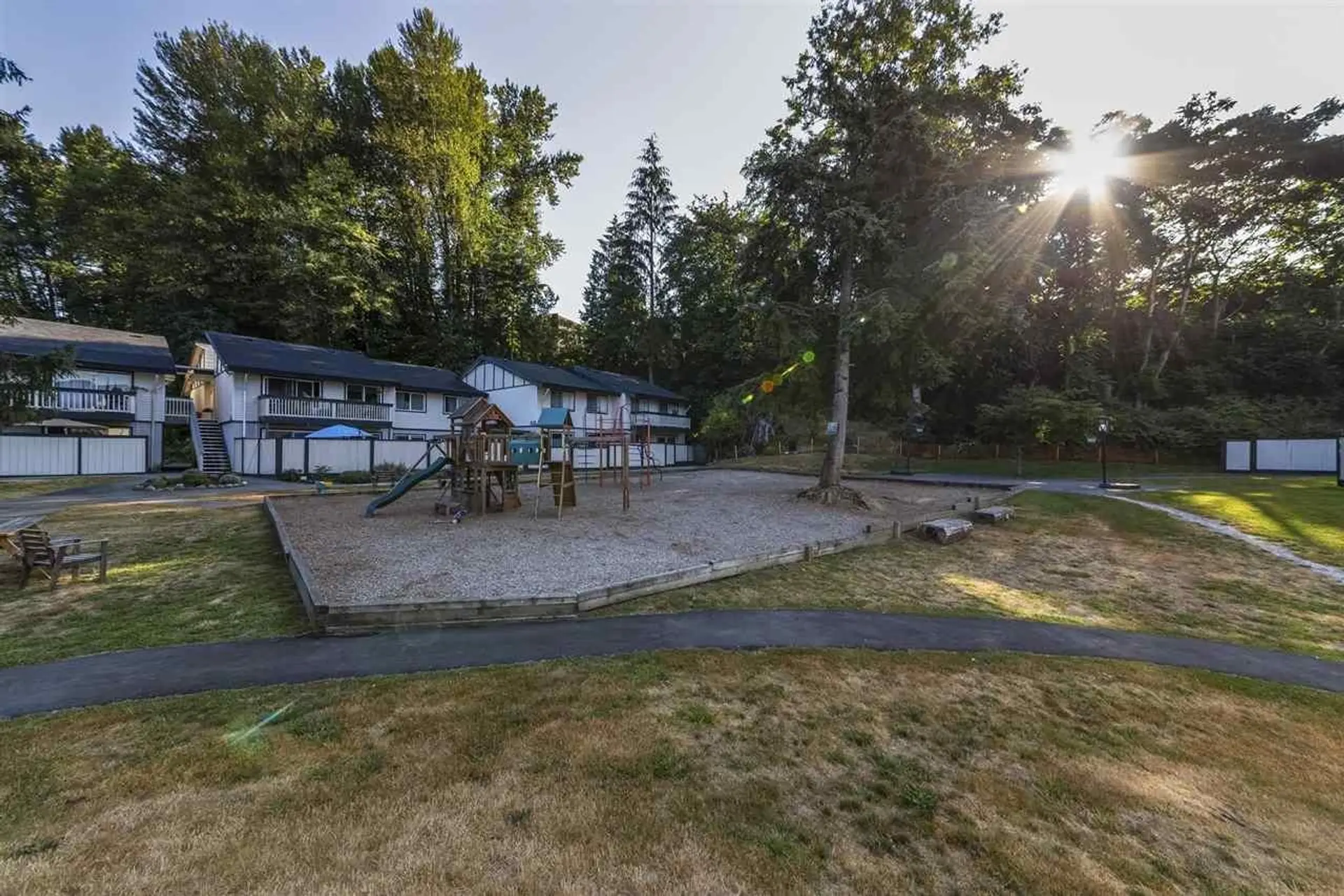 #212 780 Premier Street - Image 16
