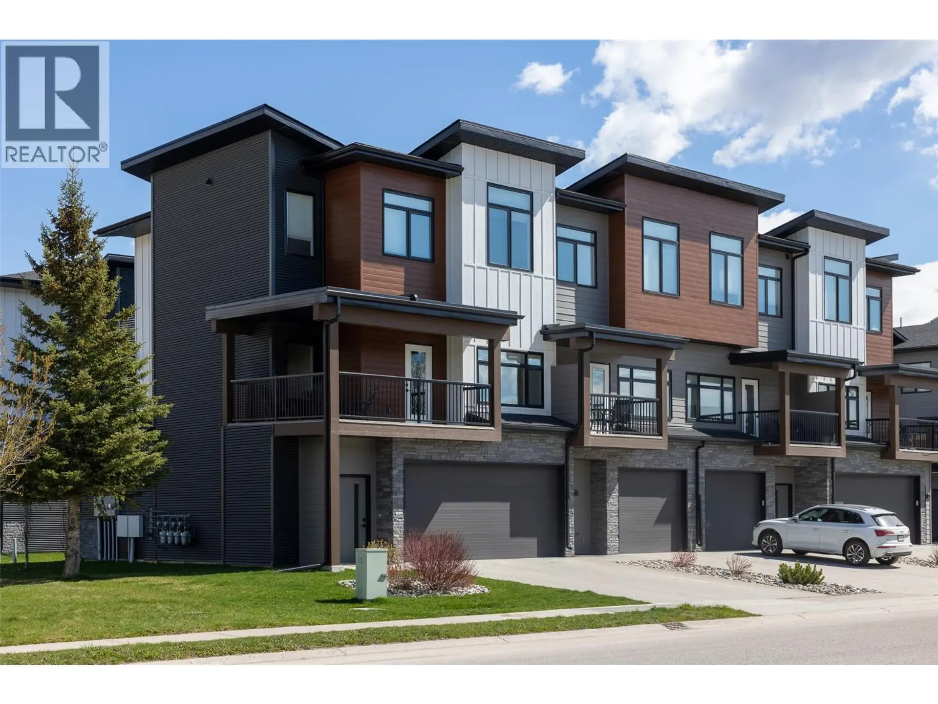 Property at #101 700 RIVERSIDE Way, Fernie, BC
