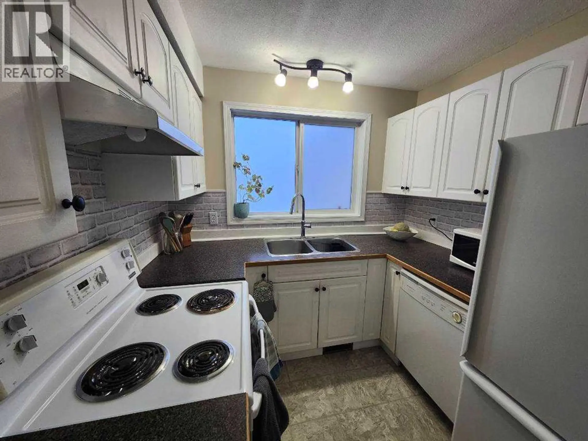 #Unit 3 1 Fir Street - Image 8