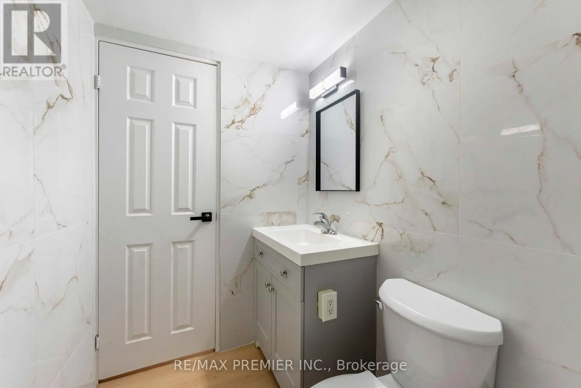 #105 5 FRITH ROAD - Image 8