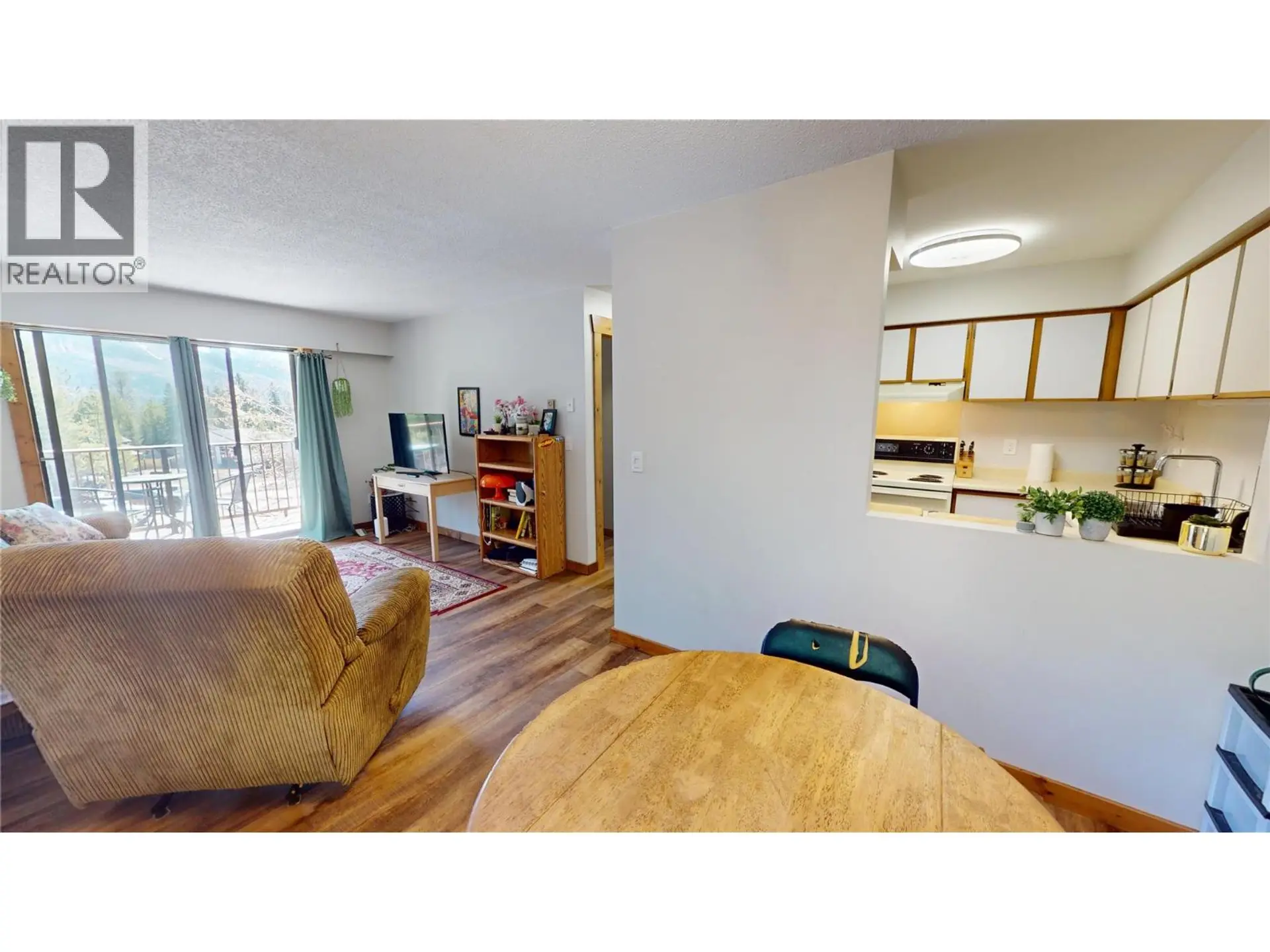#201 93 DEERBORNE Drive - Image 8