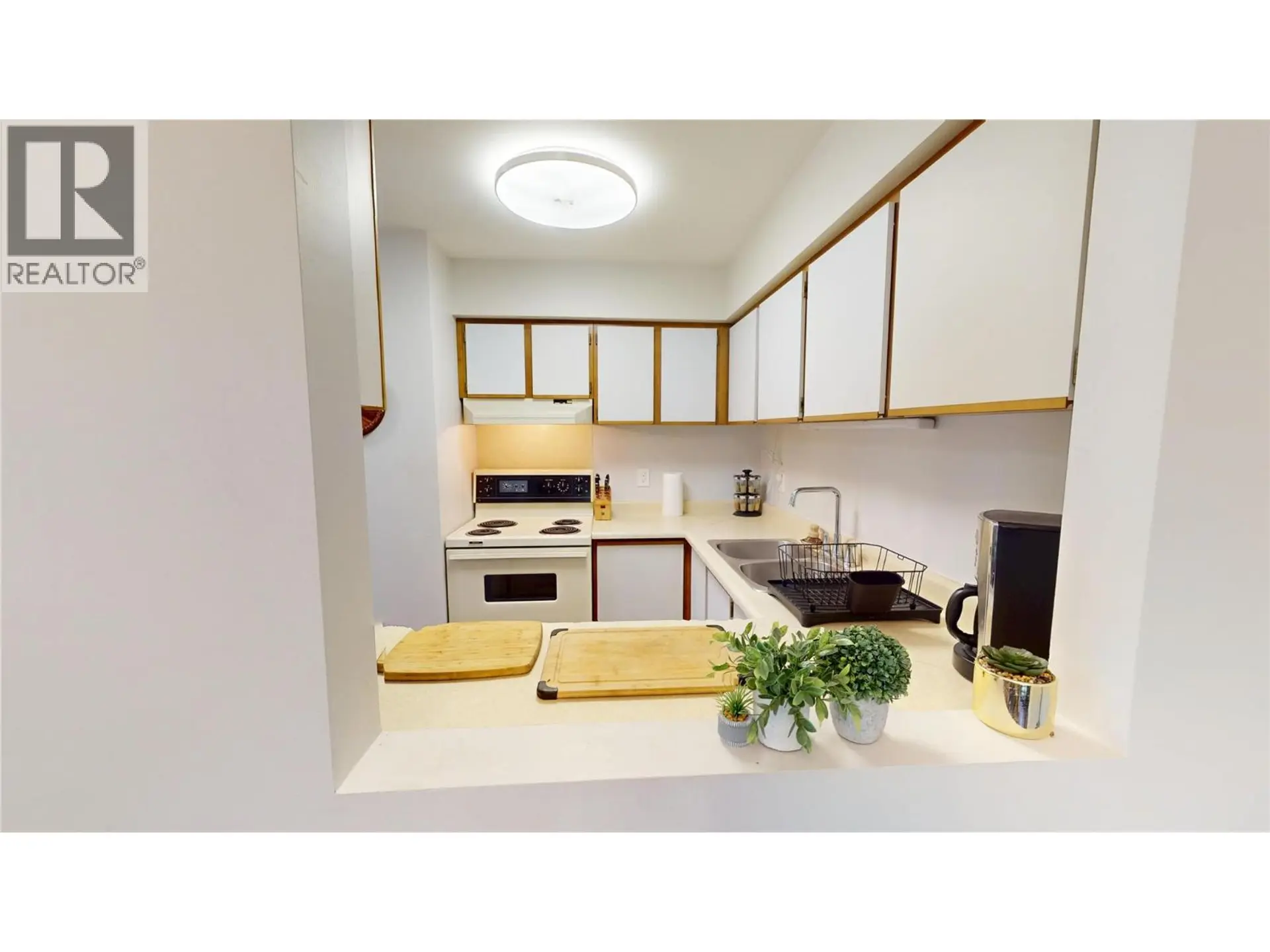 #201 93 DEERBORNE Drive - Image 9