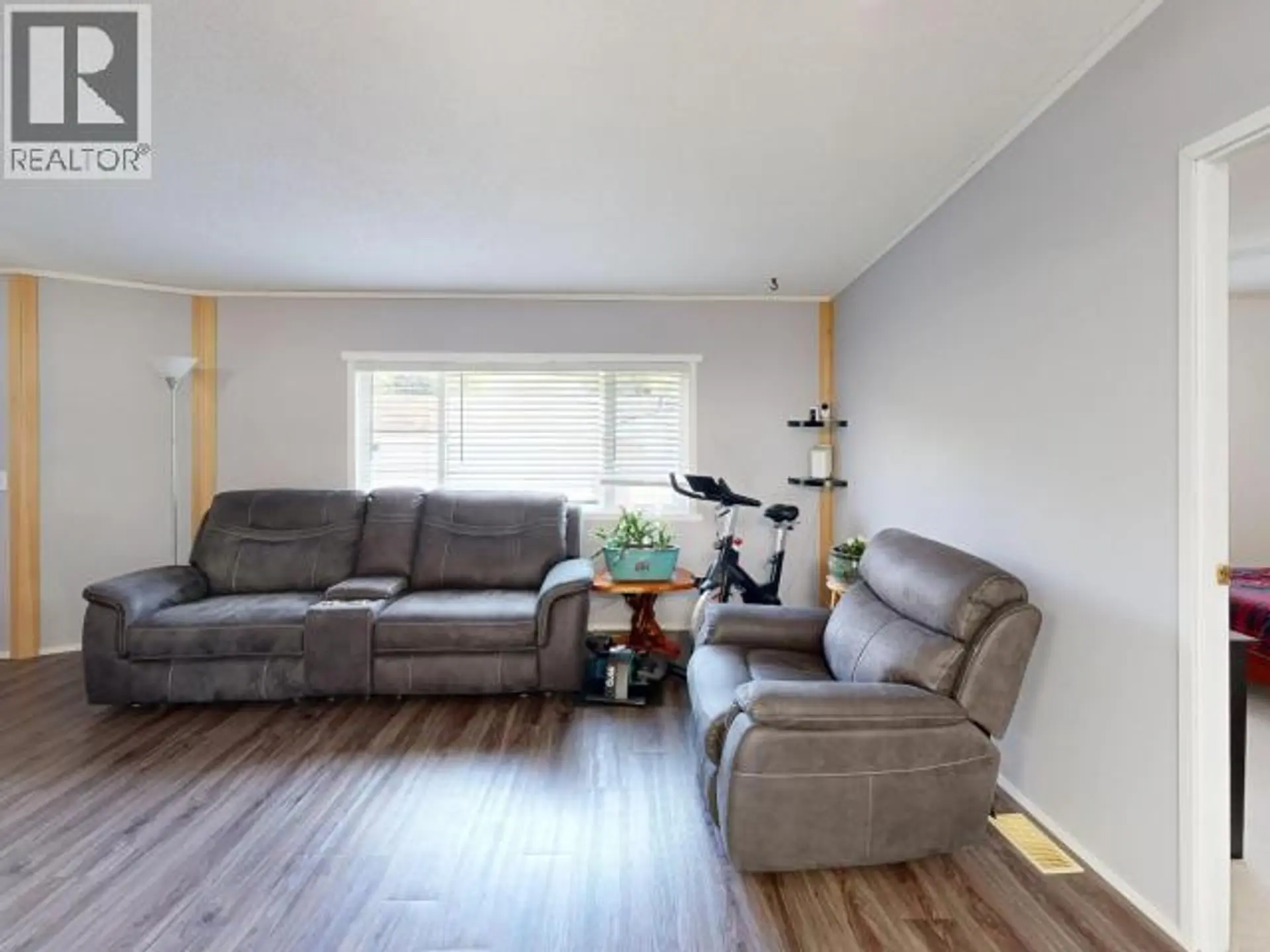 24-4500 CLARIDGE ROAD - Image 5