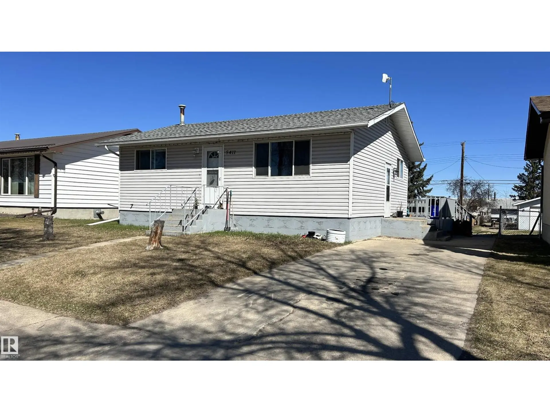 5411 51 AV - Image 1