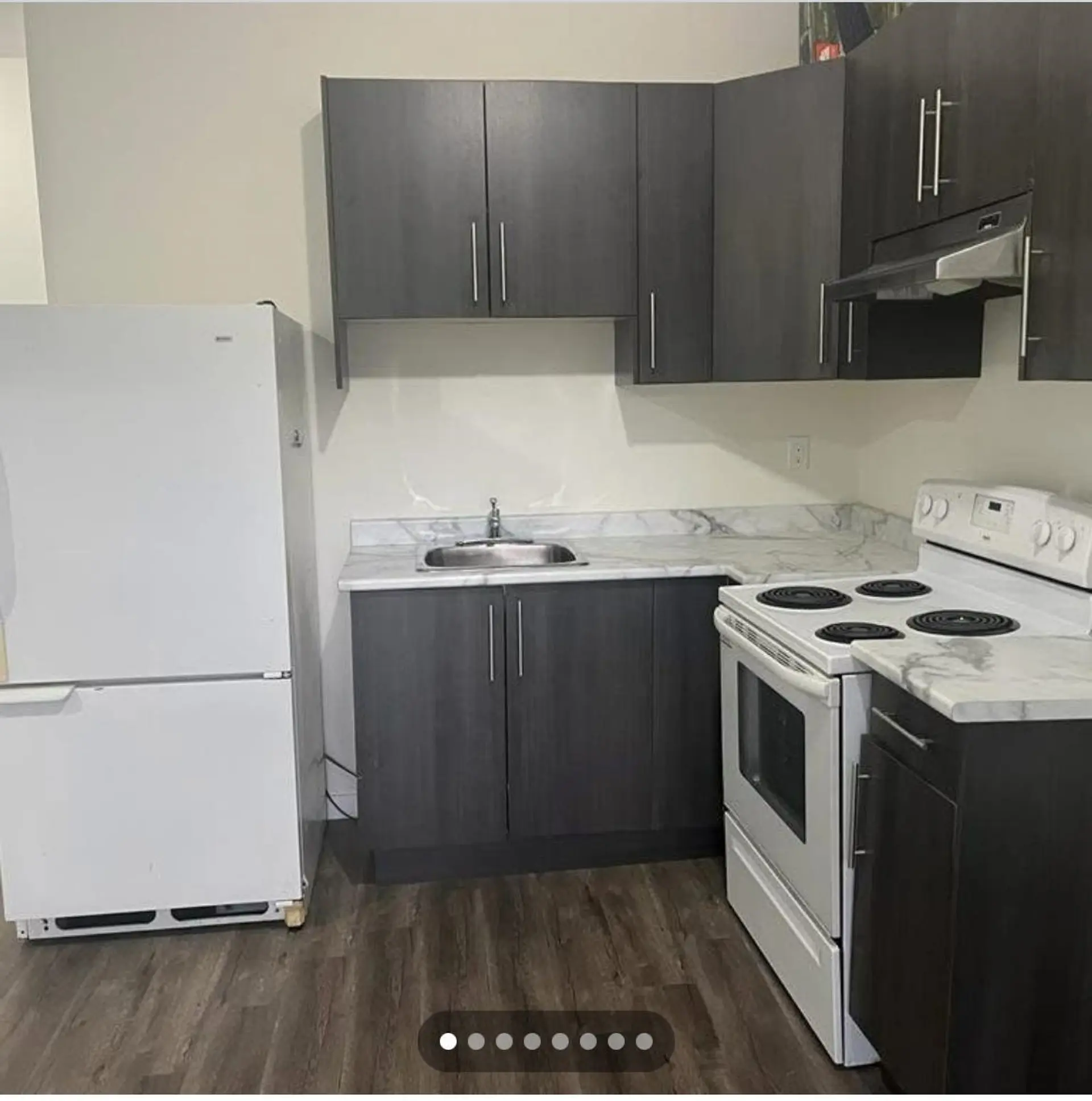 8561 Broadway - Image 4