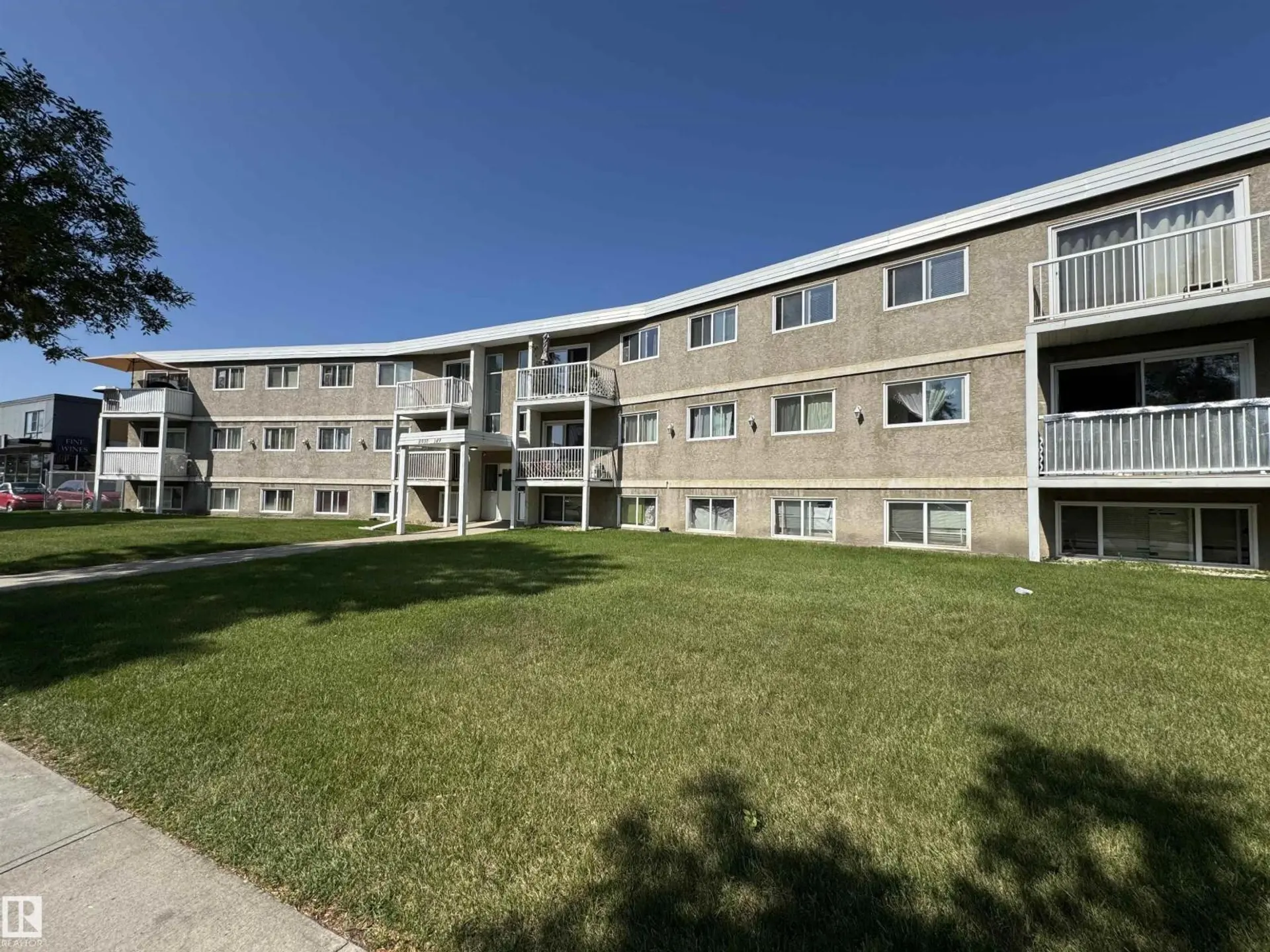 #207 8930 149 ST NW - Image 1