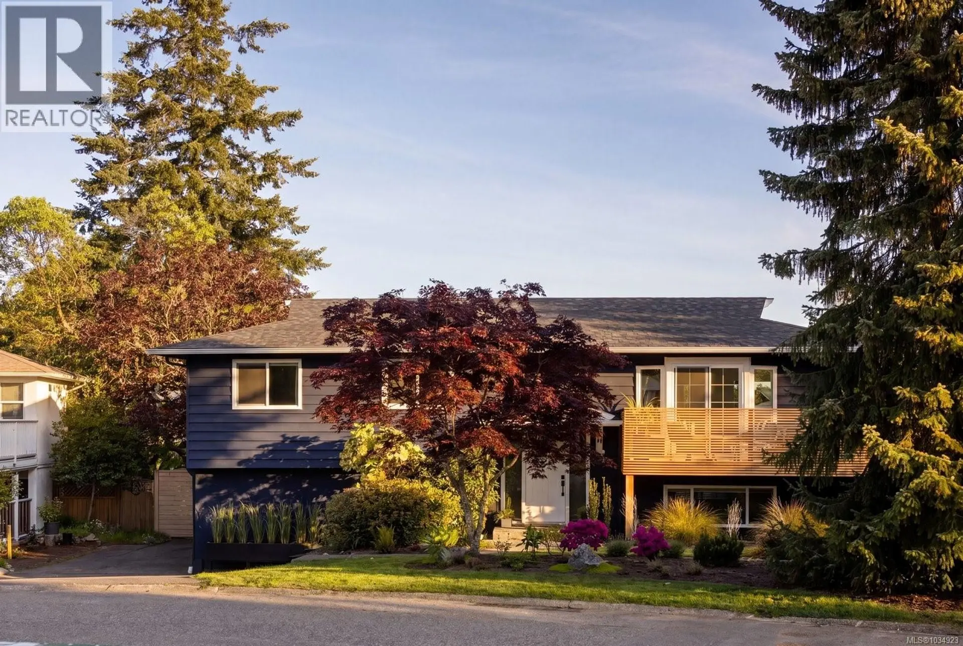 Property at 4021 Hessington Pl, Saanich, BC
