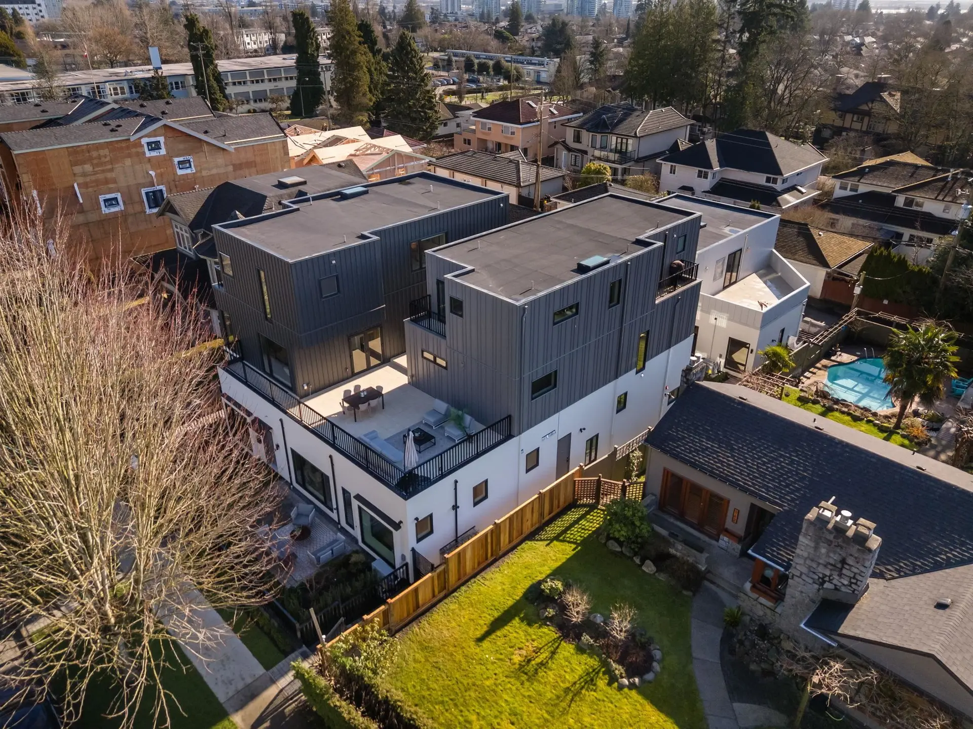 #5 950 W 57th Avenue - Image 4