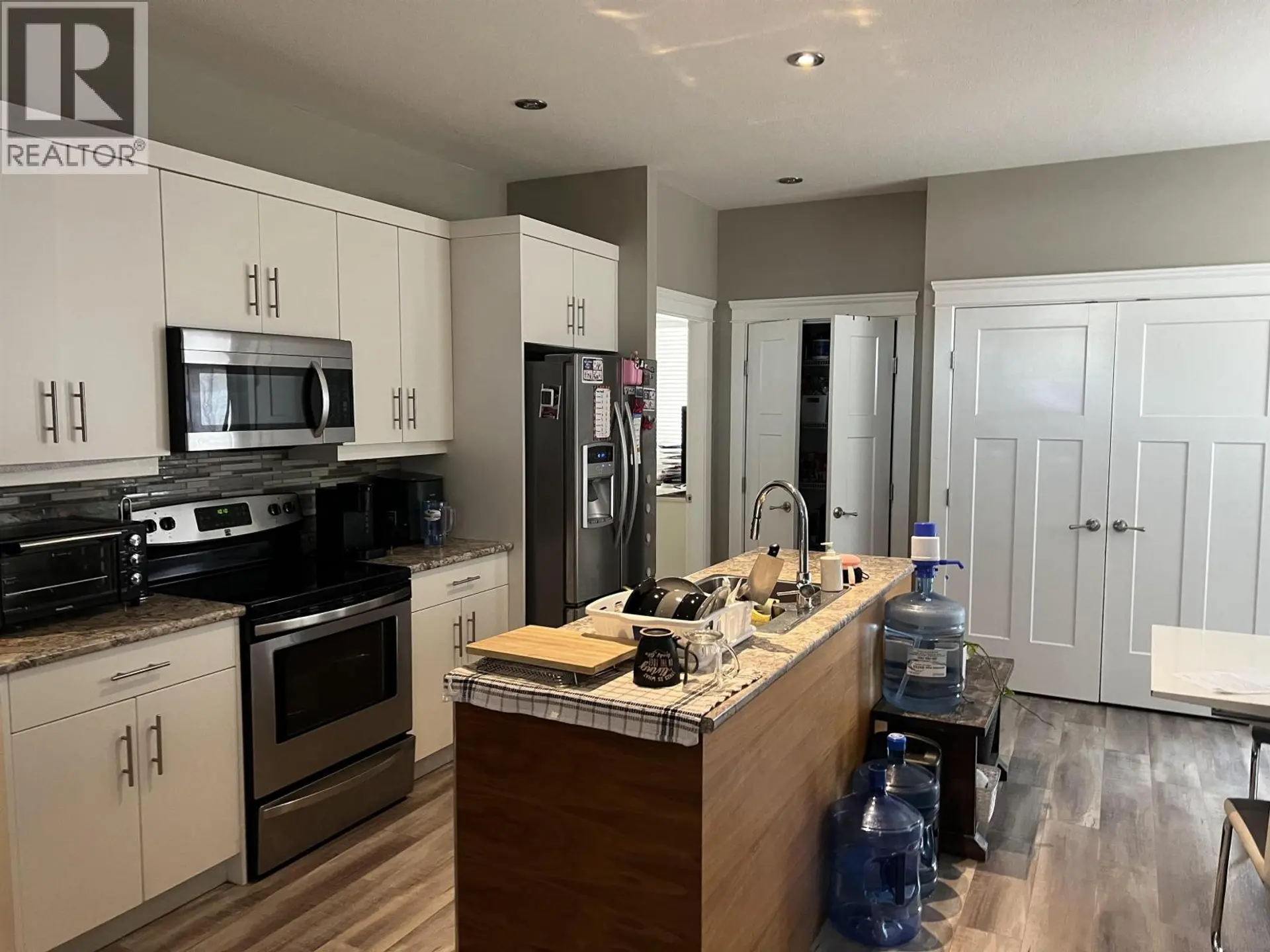 8215 88 AVENUE - Image 3