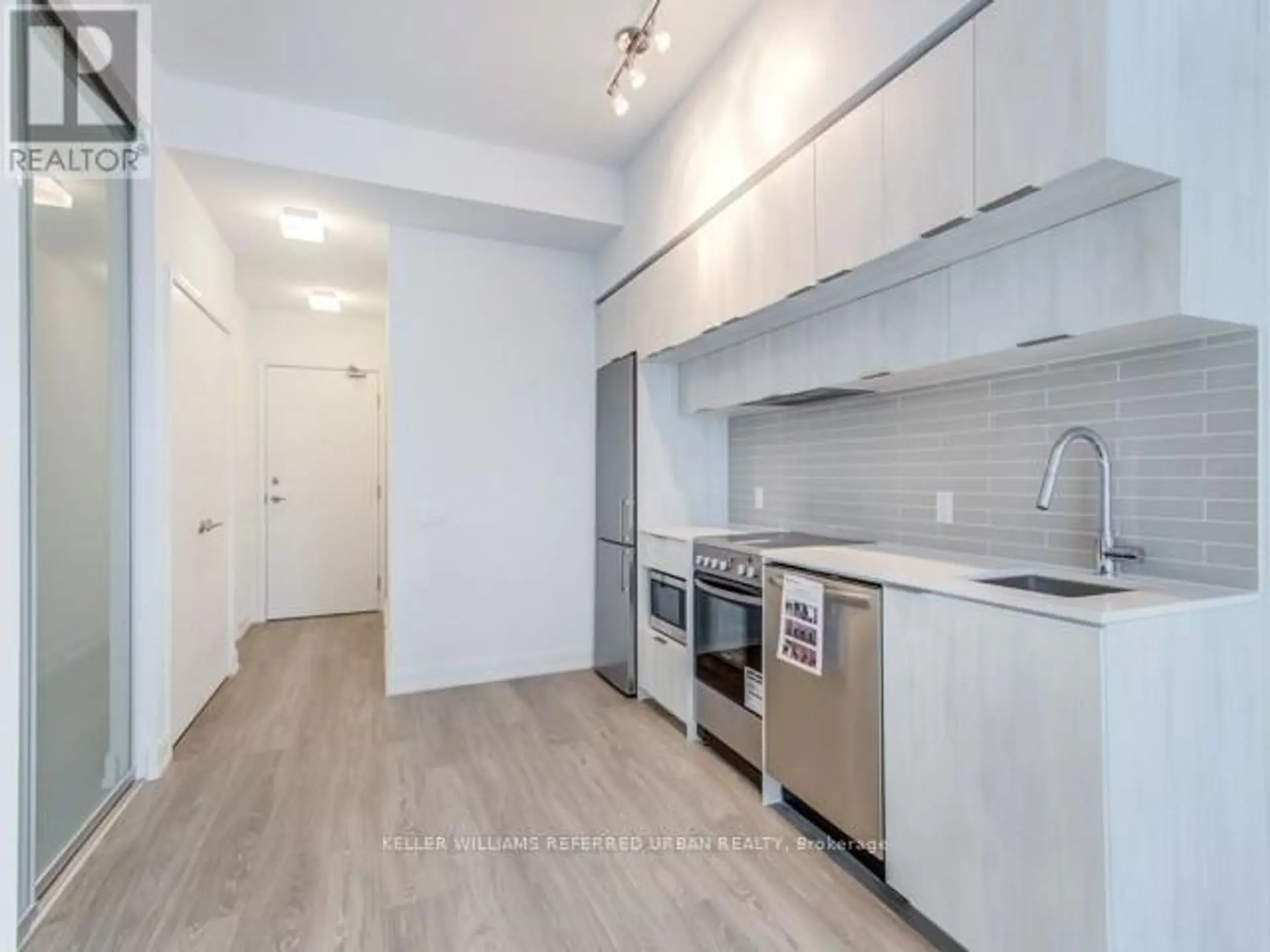 #3601 181 DUNDAS STREET E - Image 2