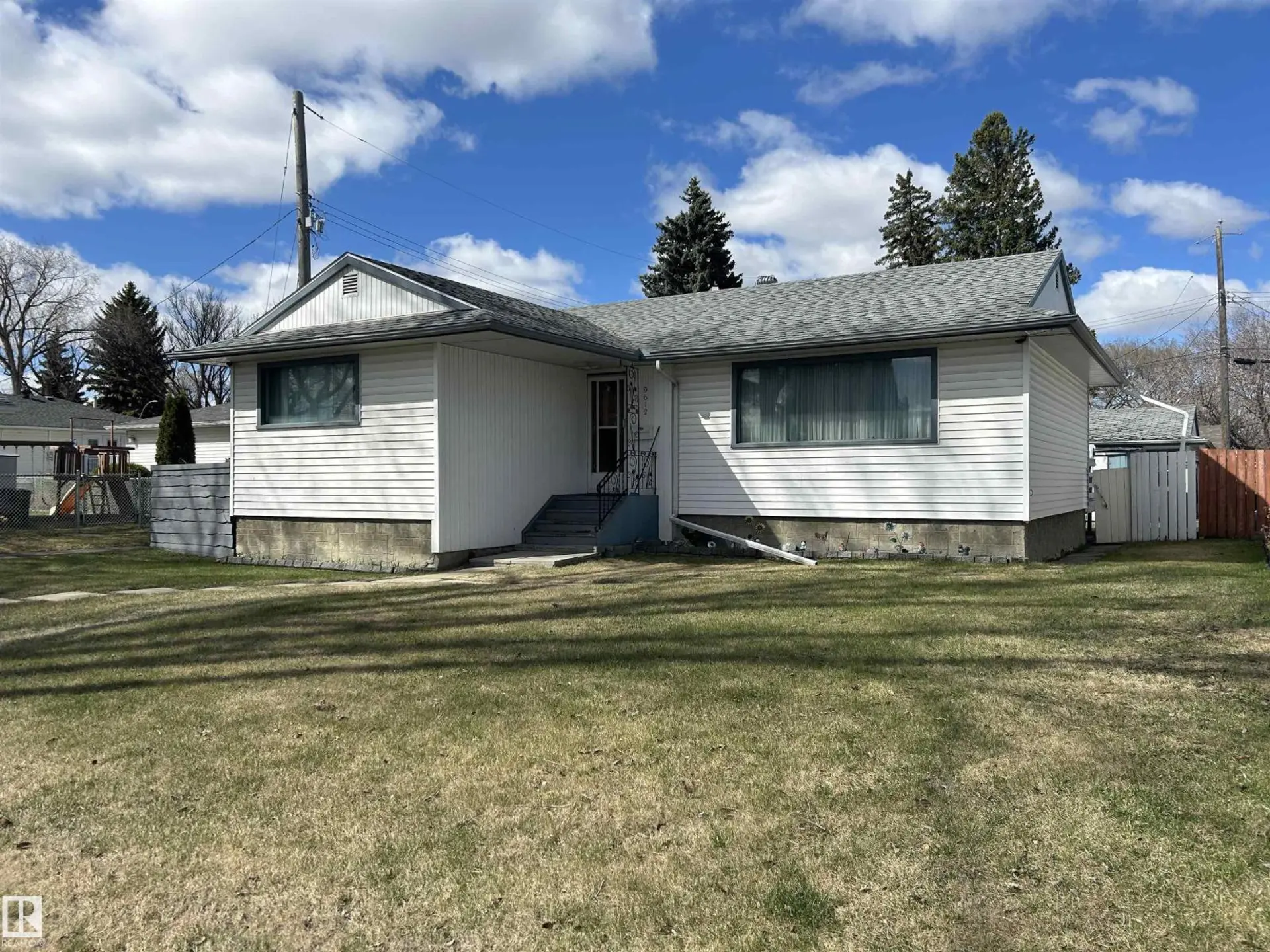9612 75A ST NW - Image 2