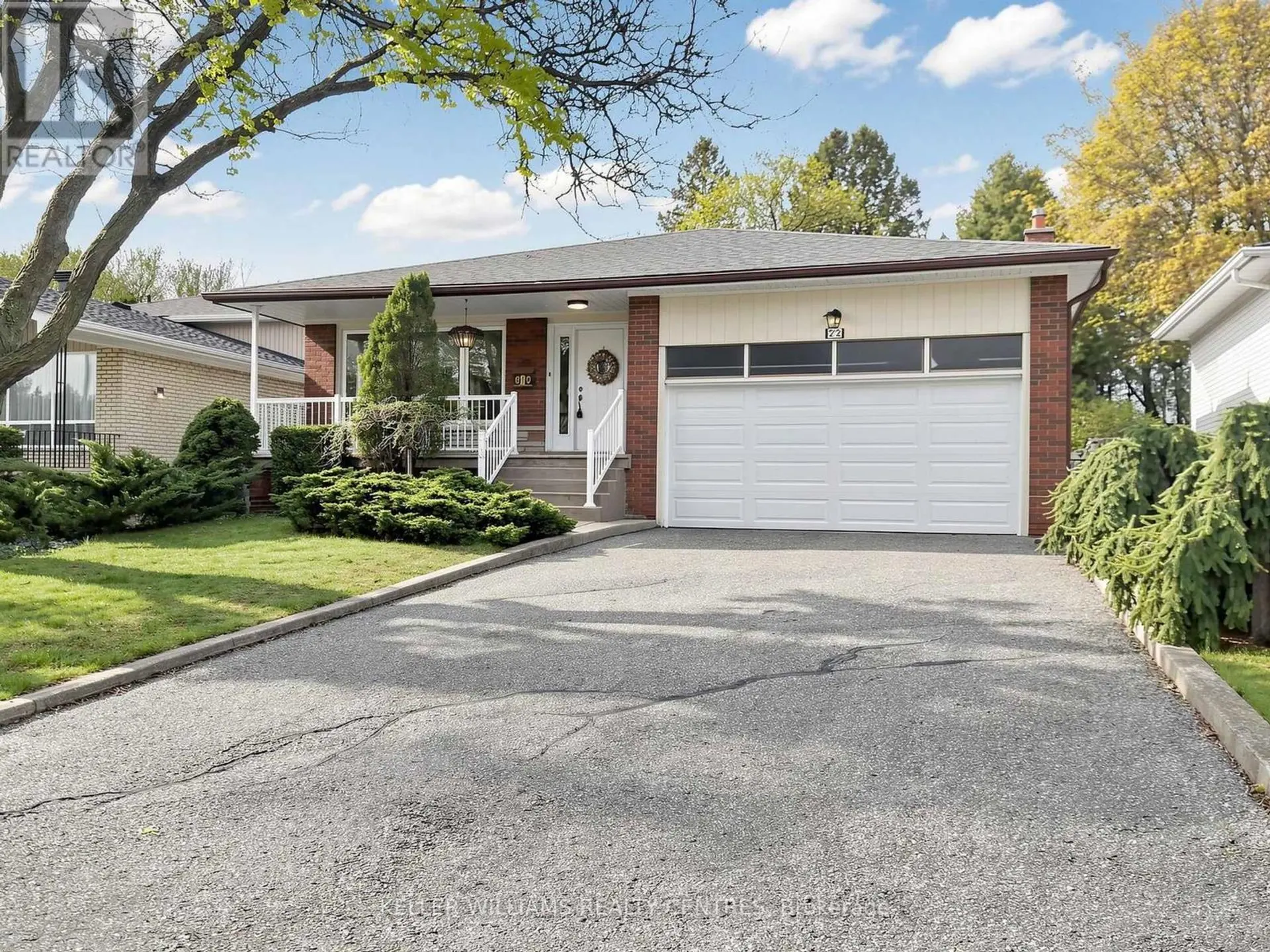 22 CORAL HARBOUR CRESCENT - Image 1