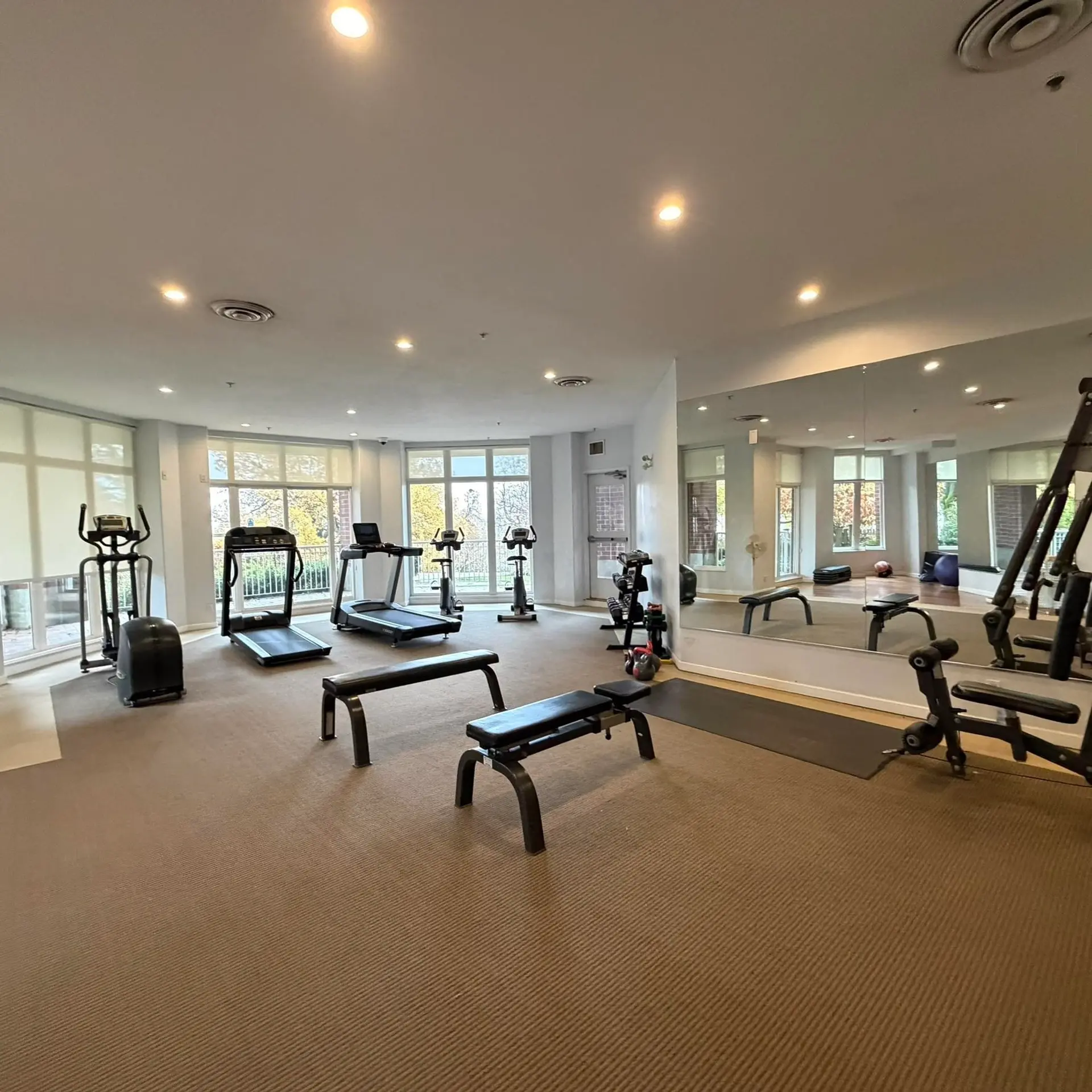 #307 14 E Royal Avenue - Image 17