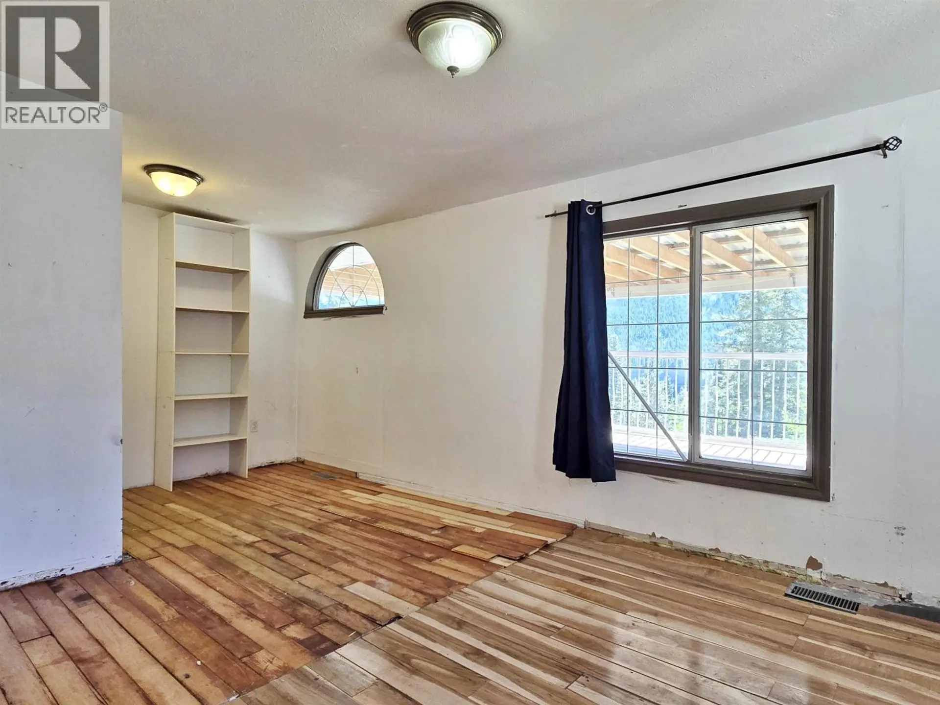 #17 560 SODA CREEK ROAD - Image 11
