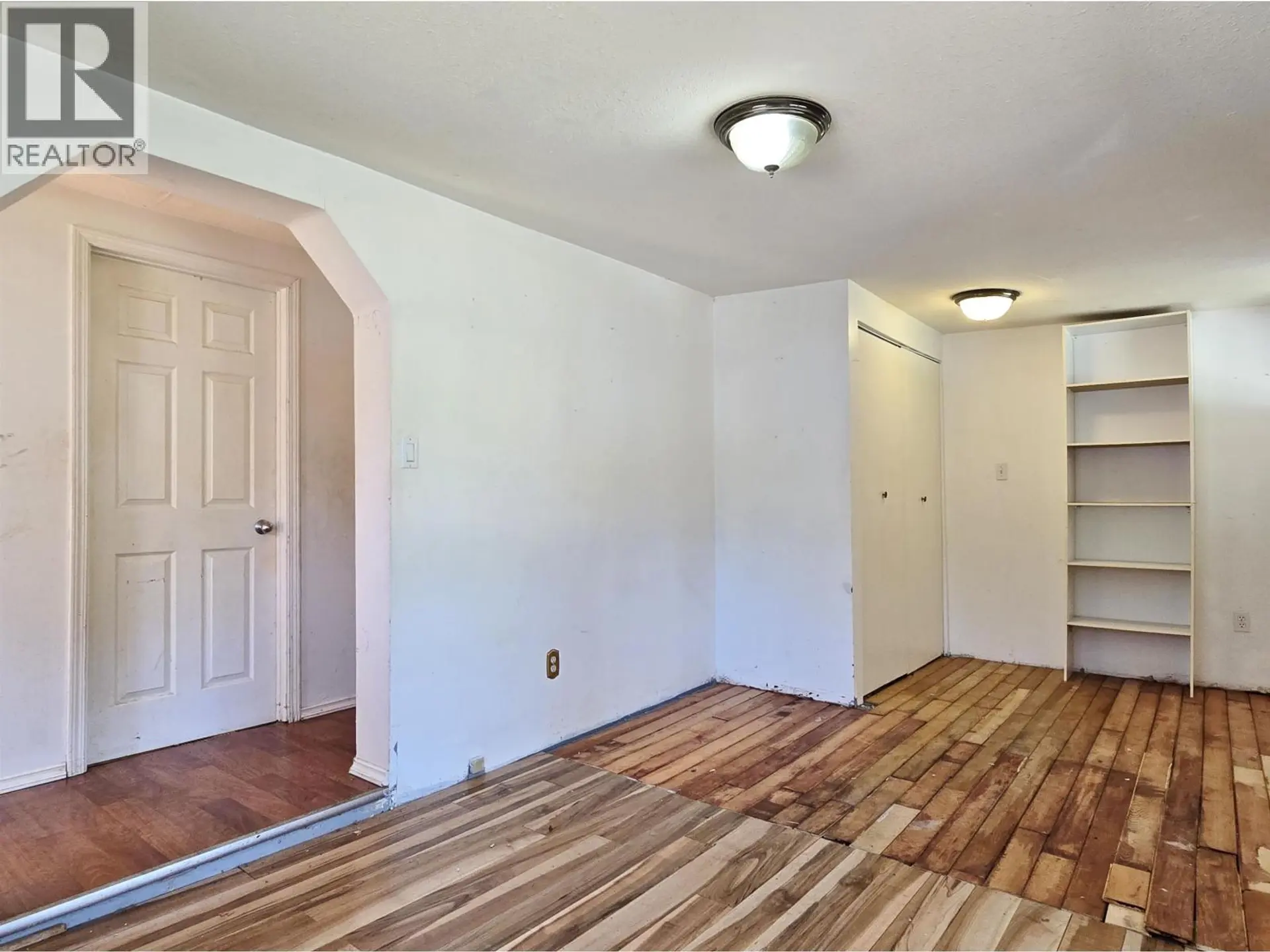 #17 560 SODA CREEK ROAD - Image 12