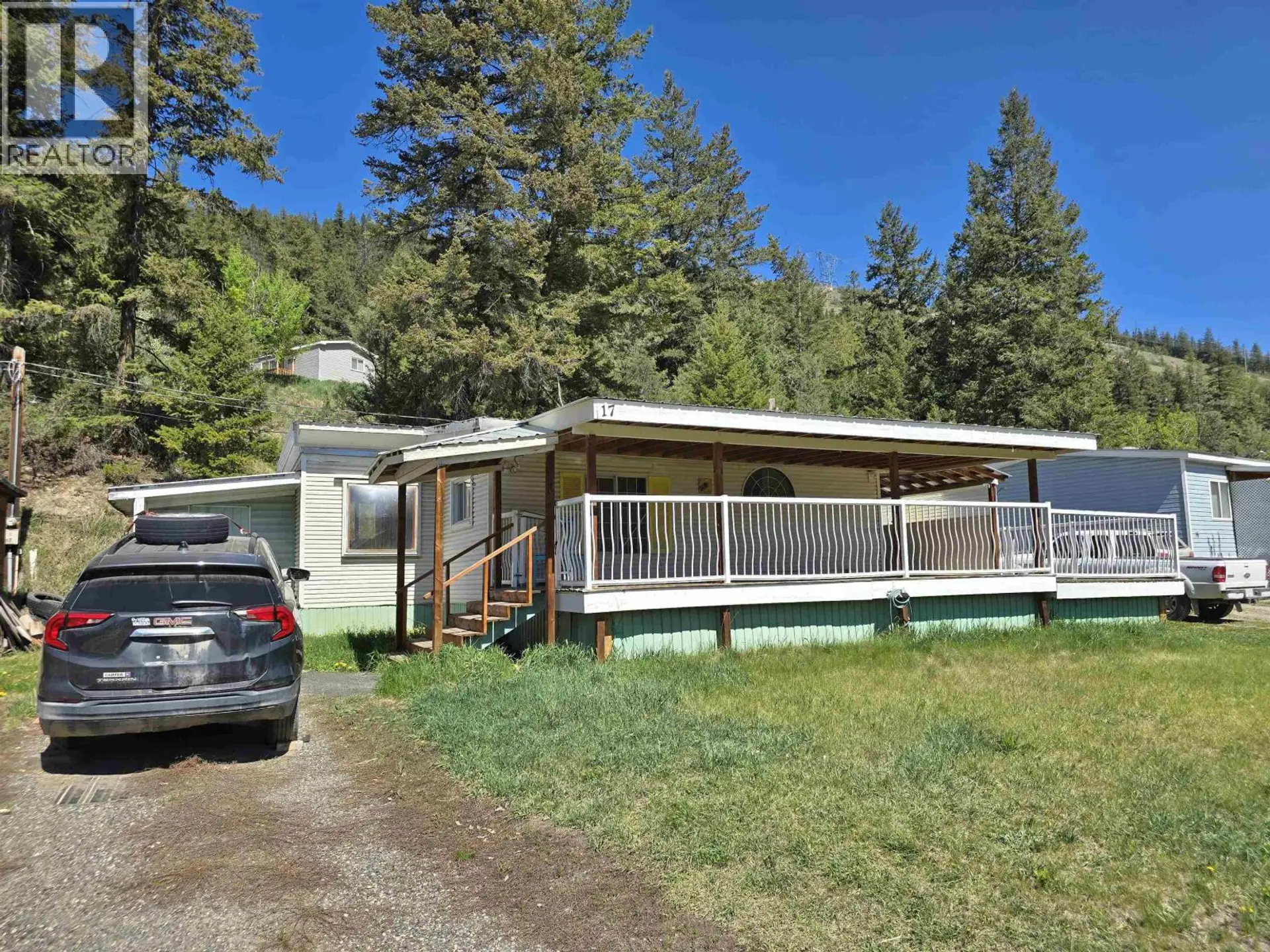 #17 560 SODA CREEK ROAD - Image 18