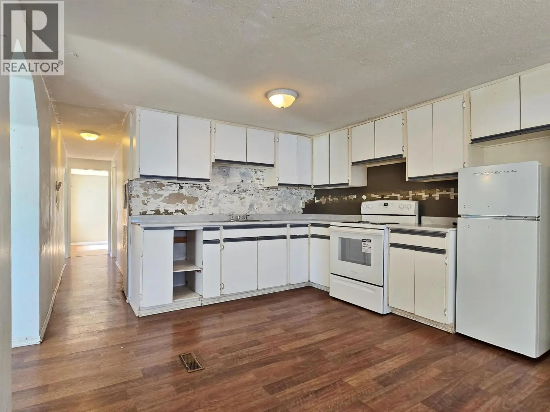 #17 560 SODA CREEK ROAD - Image 8