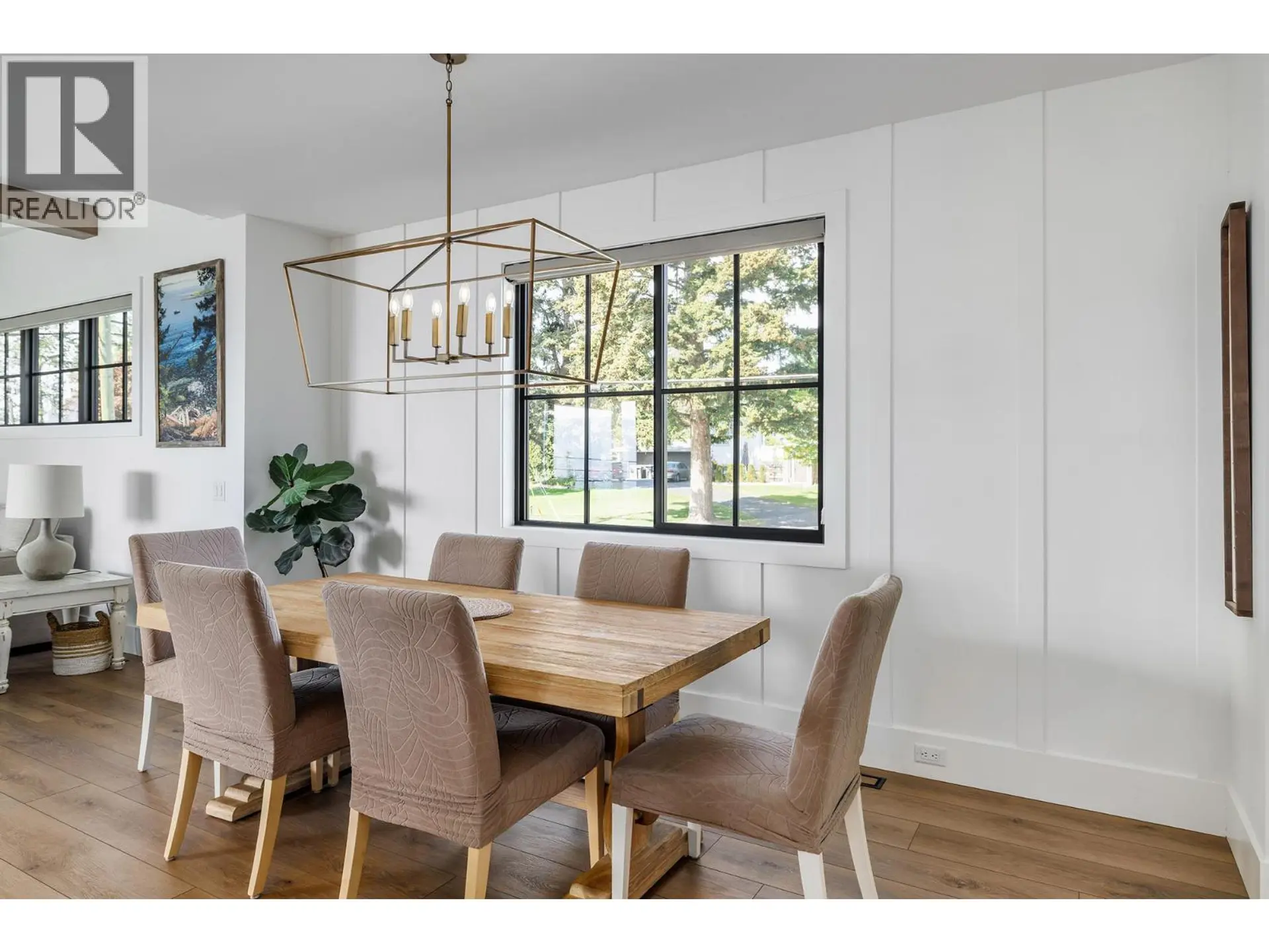 715 Lake Court - Image 7