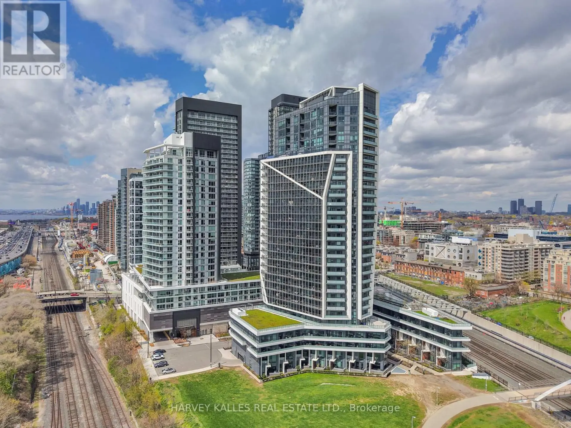 #1608 50 ORDNANCE STREET - Image 16