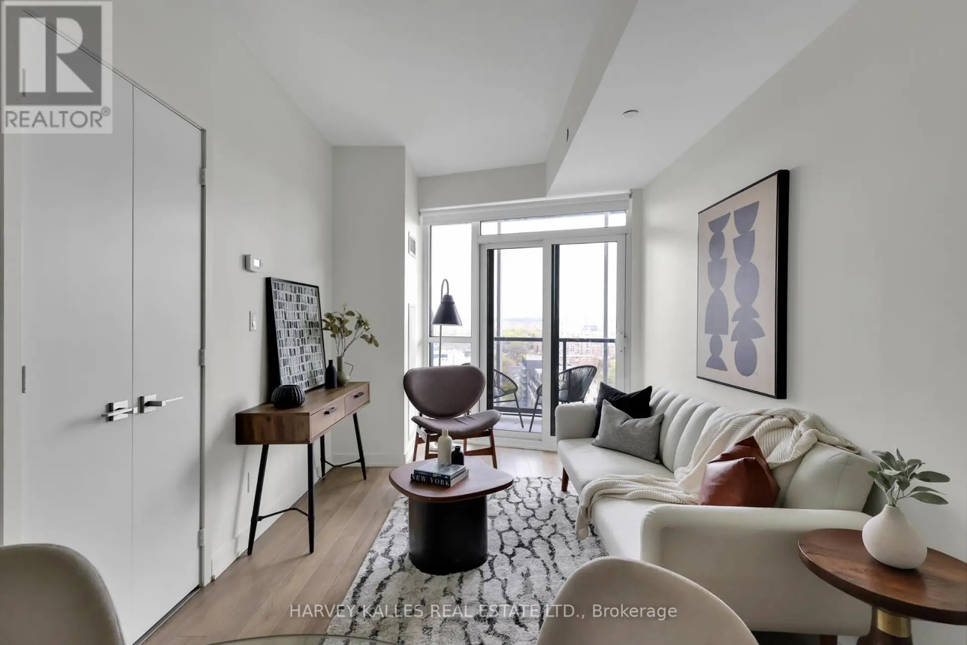 #1608 50 ORDNANCE STREET - Image 4
