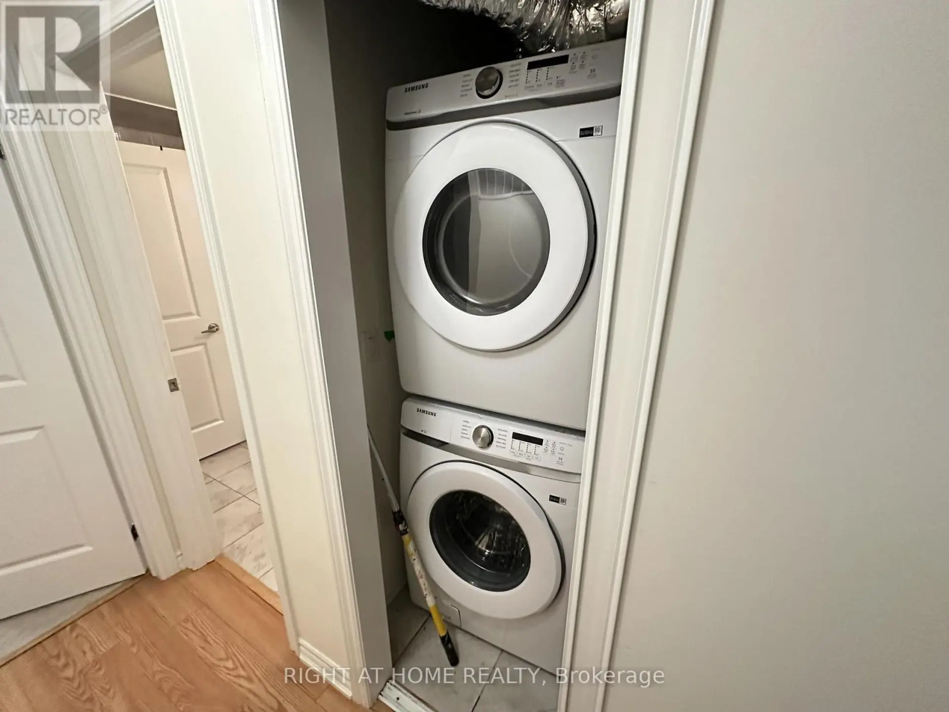 #602 50 HALLIFORD PLACE - Image 14