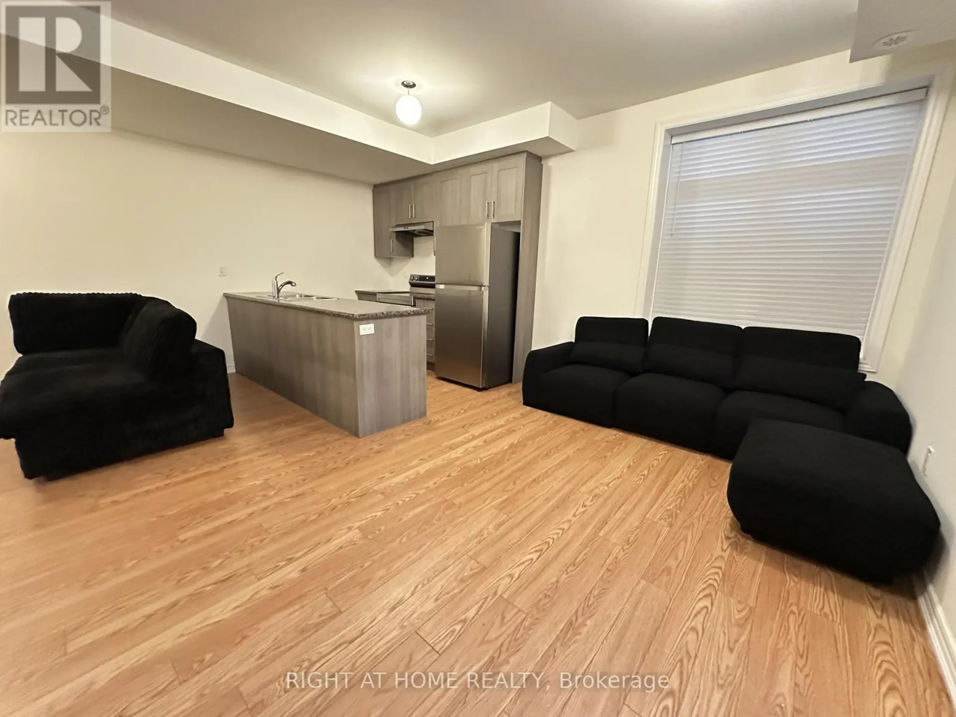 #602 50 HALLIFORD PLACE - Image 6