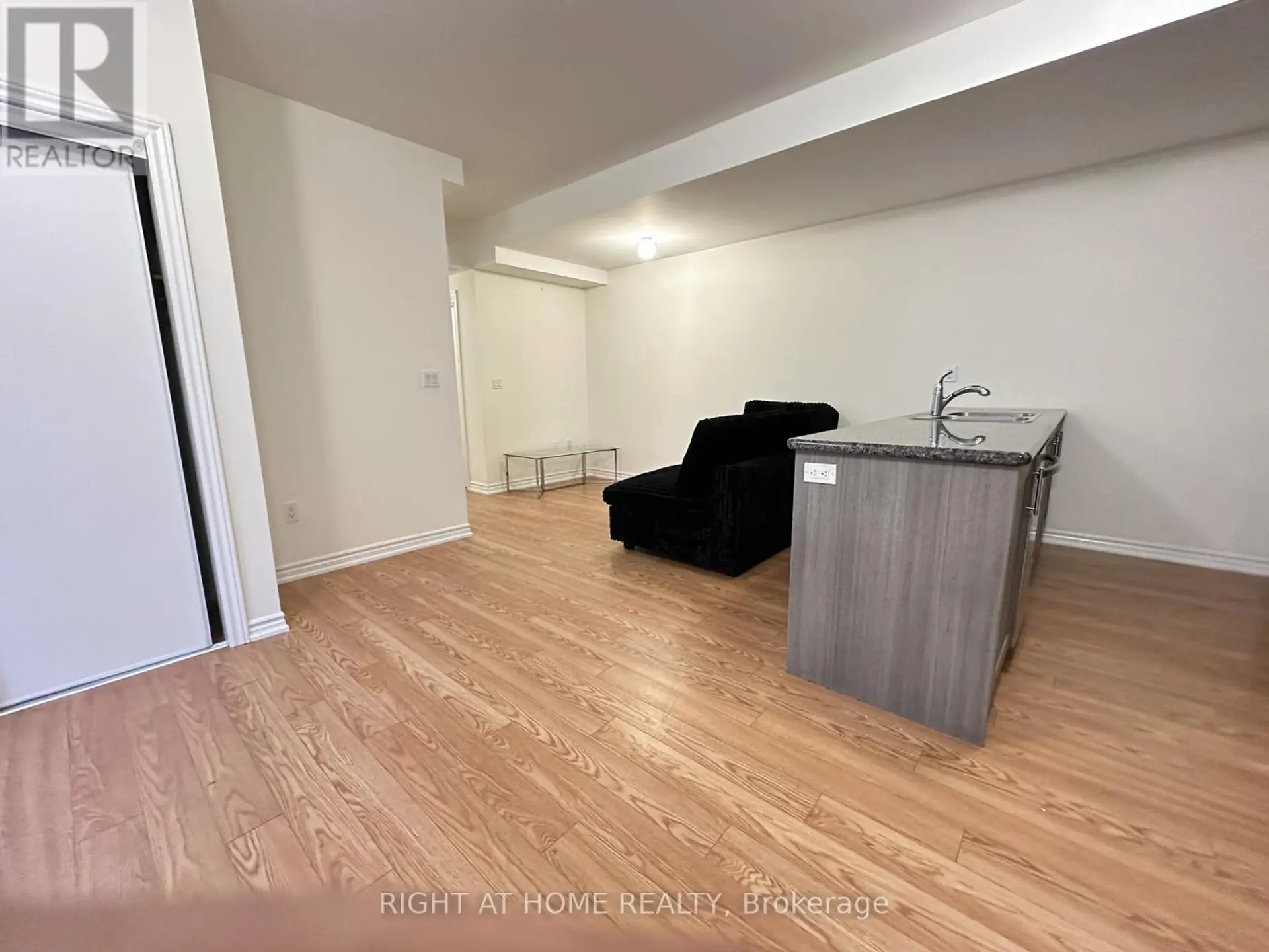 #602 50 HALLIFORD PLACE - Image 7