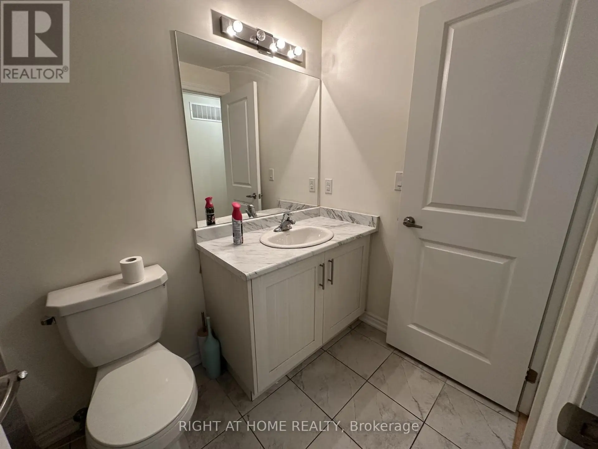 #602 50 HALLIFORD PLACE - Image 16