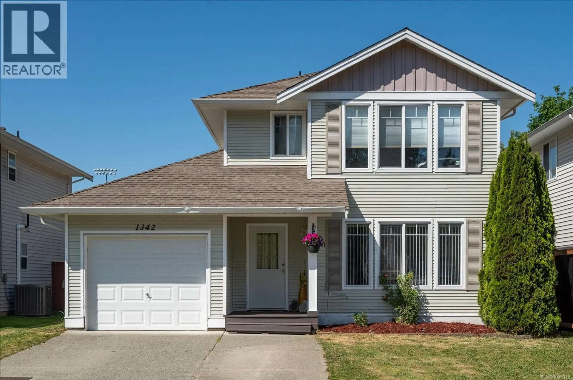 Property at 1342 Cedarwood Rd, Ladysmith, BC