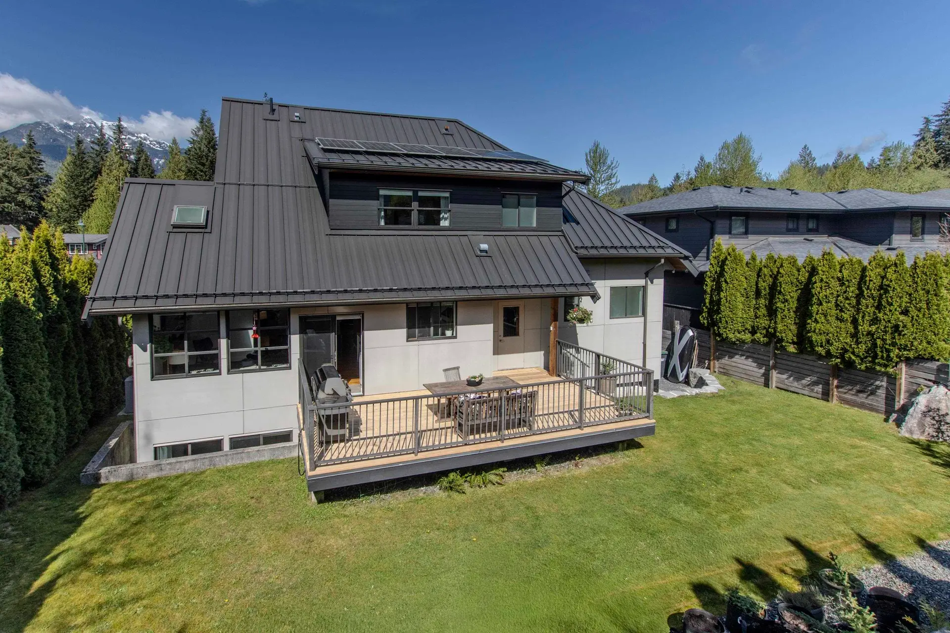 Property at 1007 Jay Crescent, Squamish, BC