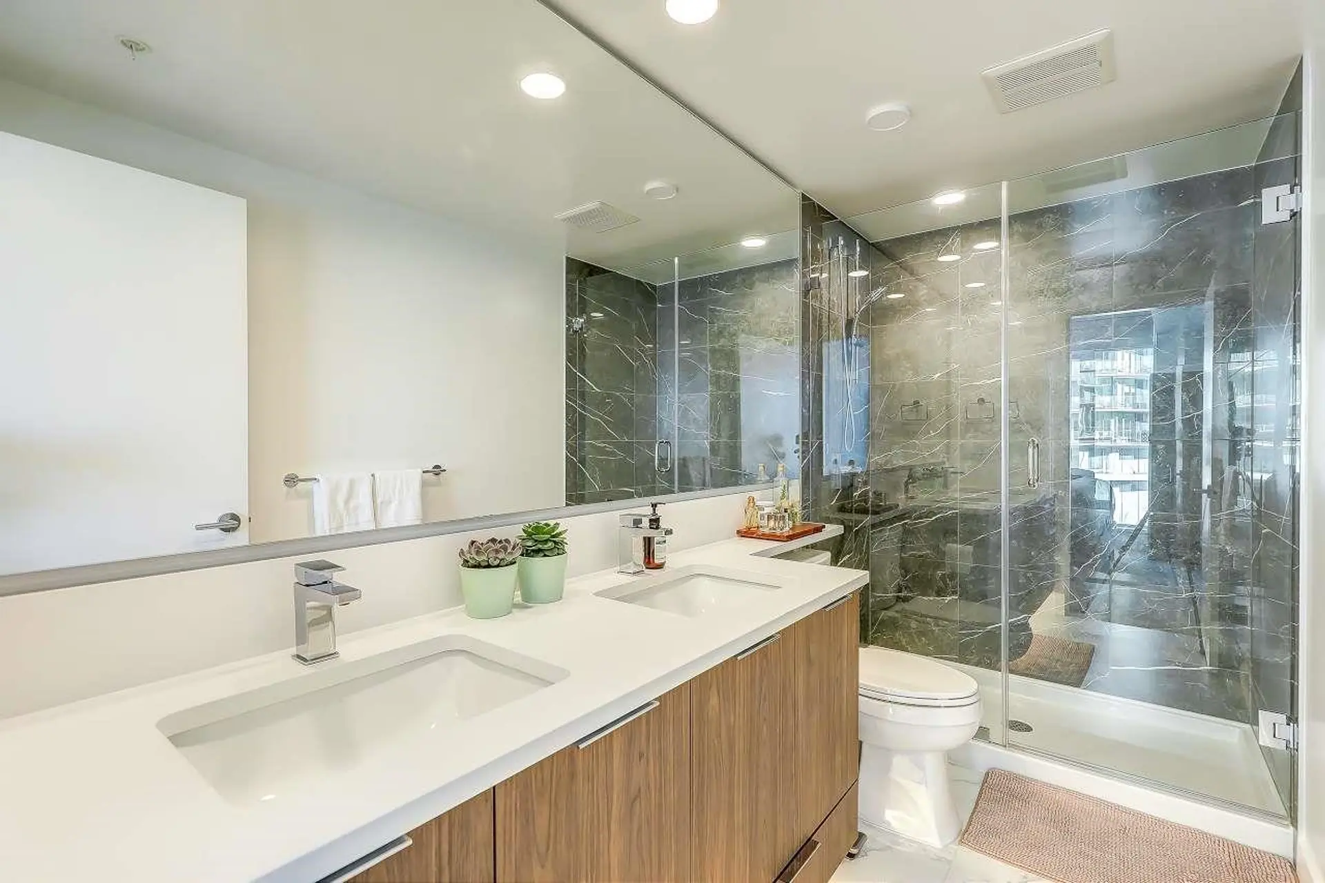 #303 7683 Park Crescent - Image 9