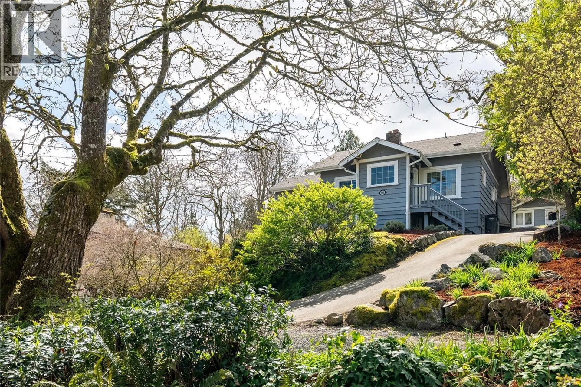 Property at 981 Violet Ave, Saanich, BC