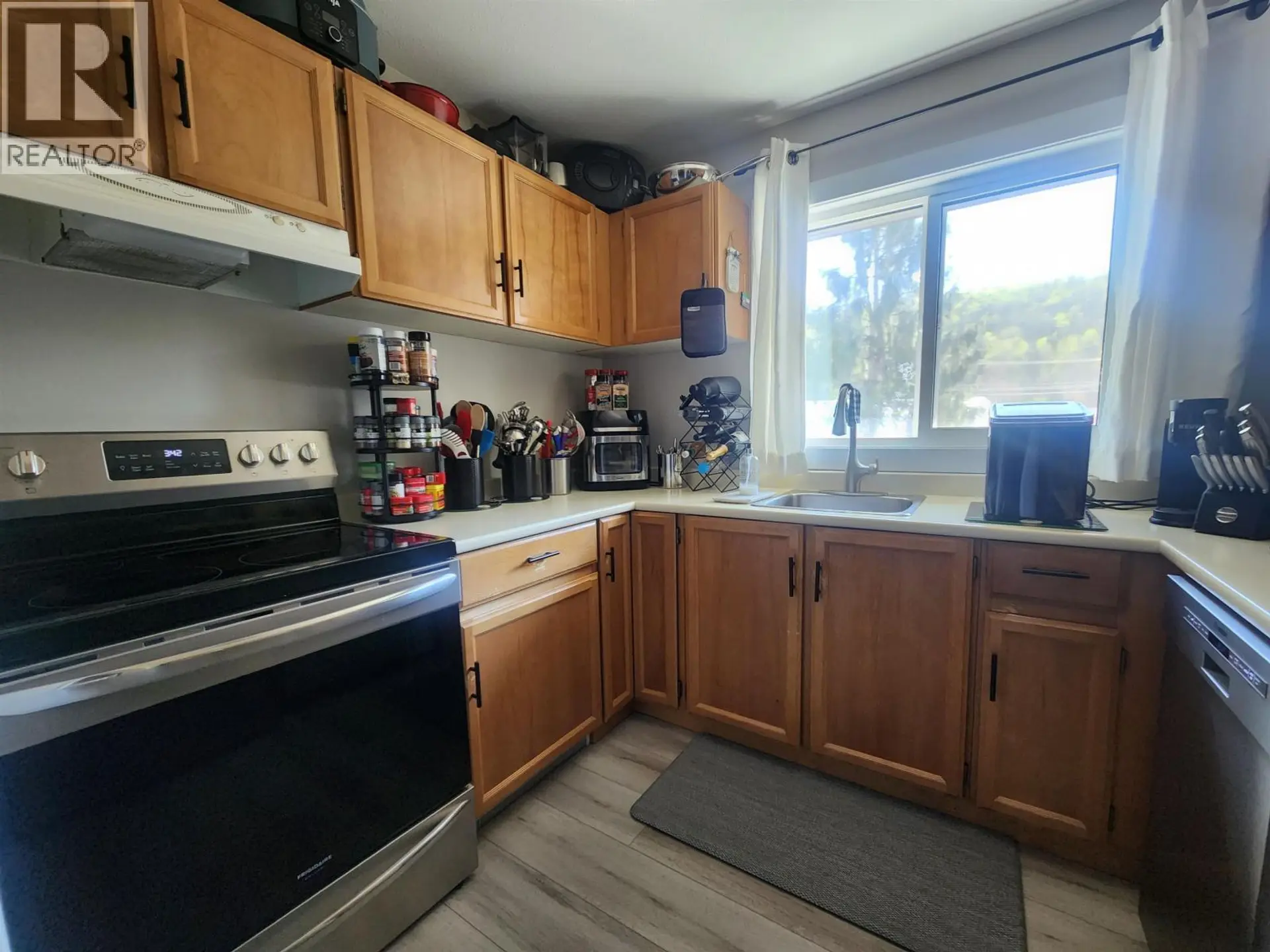 #202 3033 OSPIKA BOULEVARD - Image 11