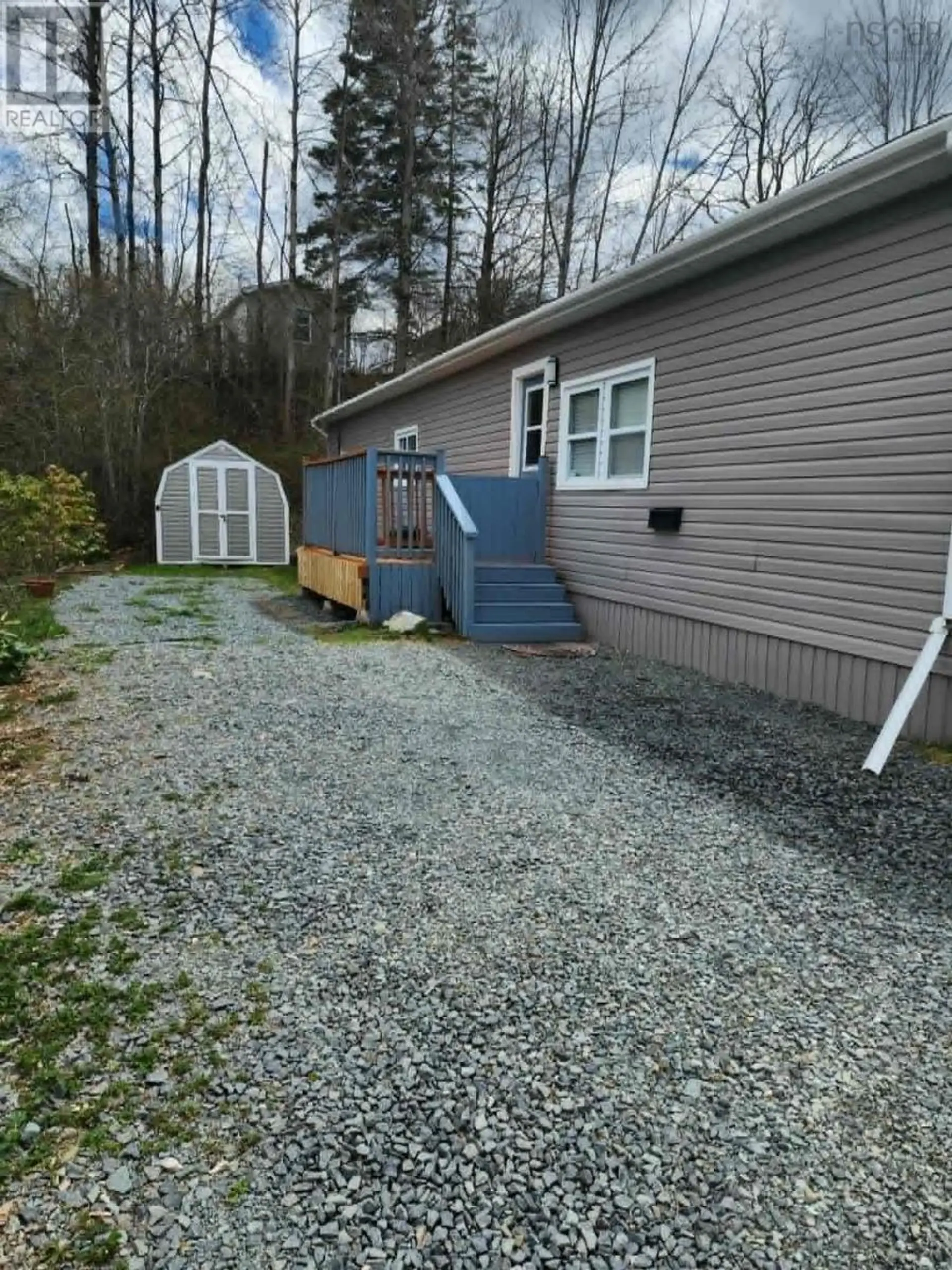 9 Heather Street - Image 2