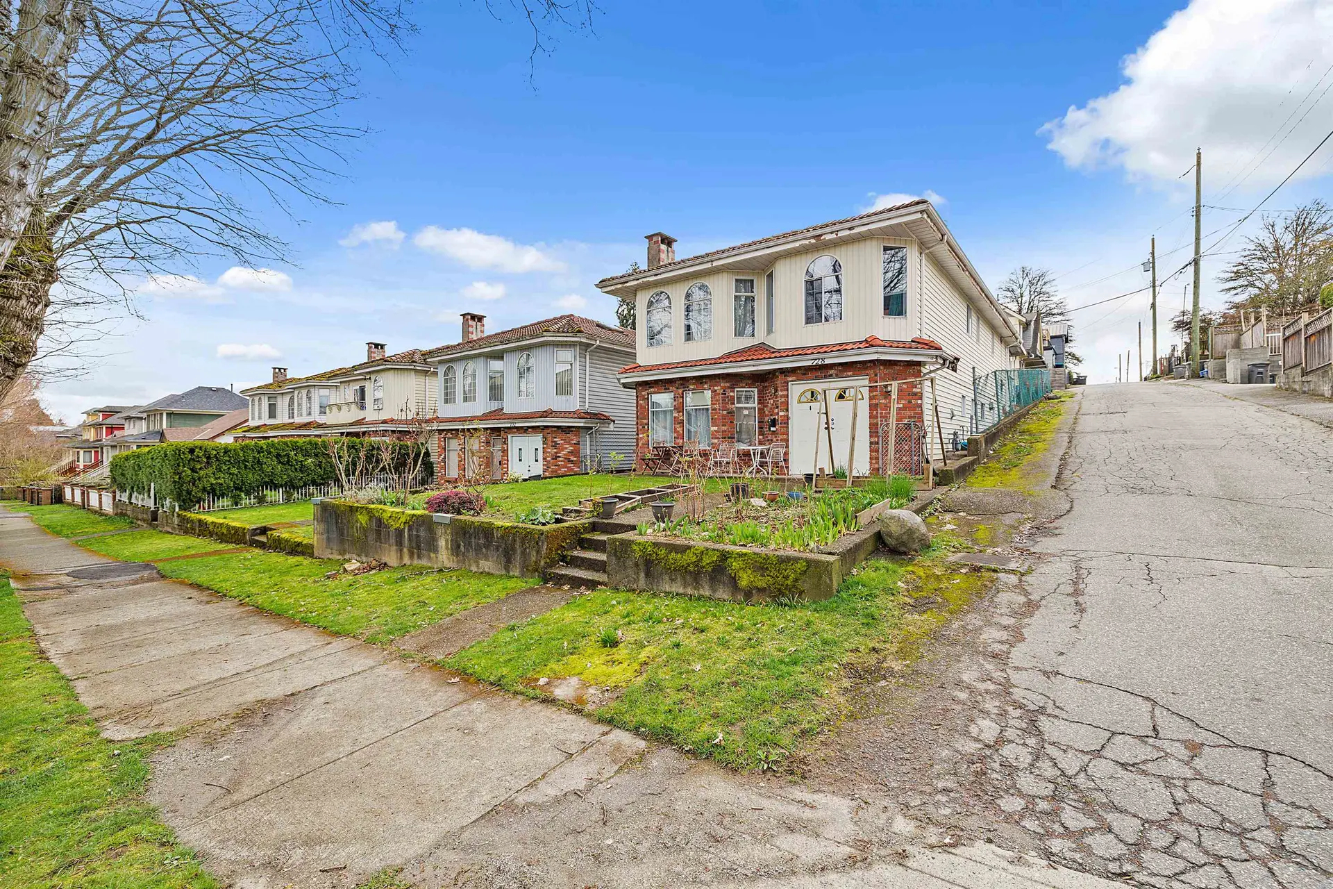 728 E 21st Avenue - Image 2