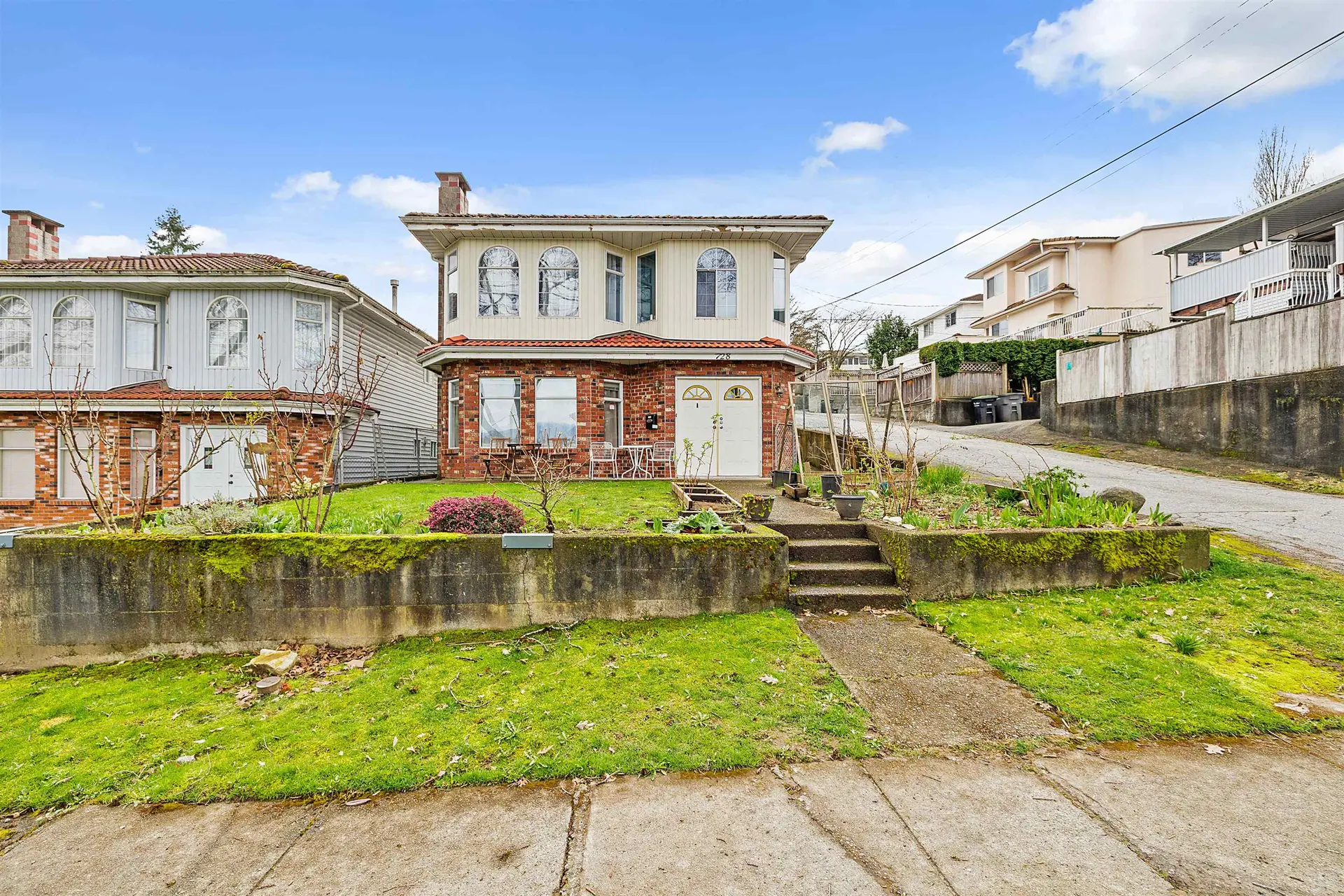 728 E 21st Avenue - Image 4