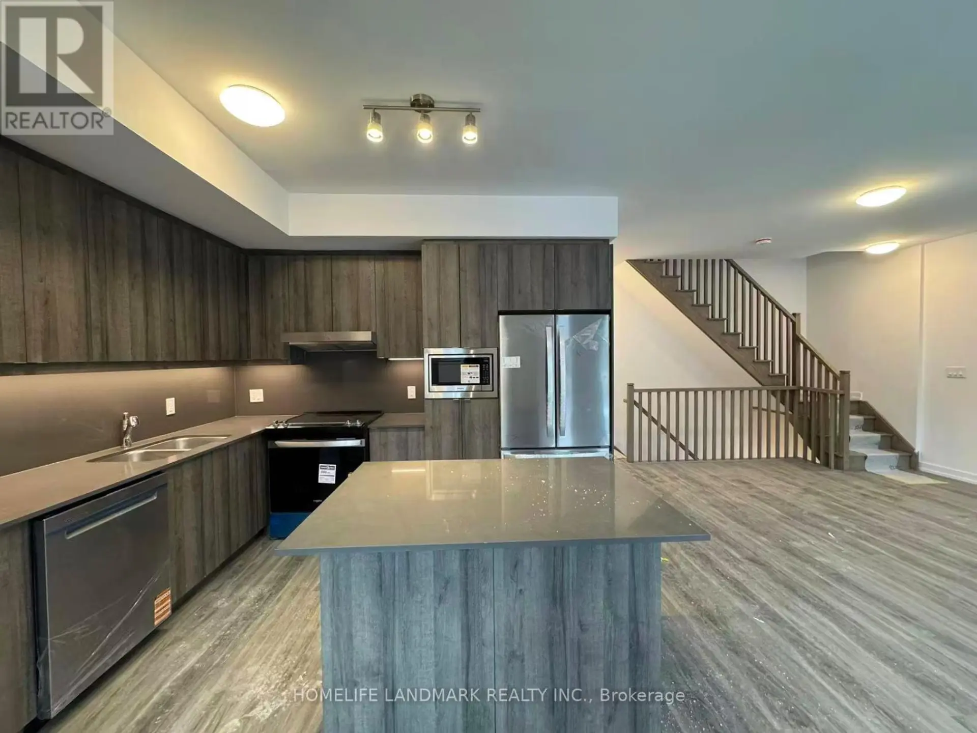 15 KERNS LANE - Image 2