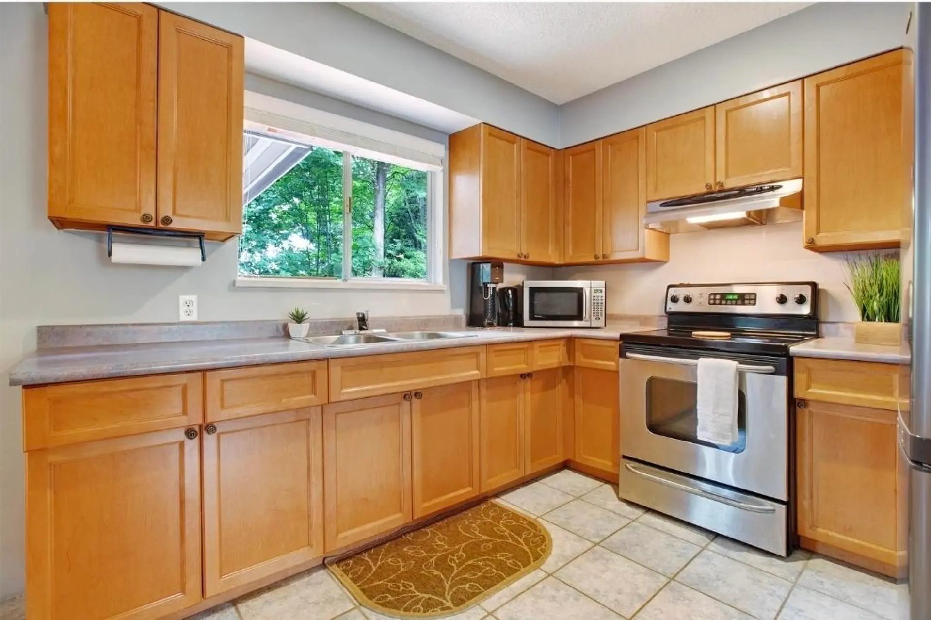 10992 132a Street - Image 3