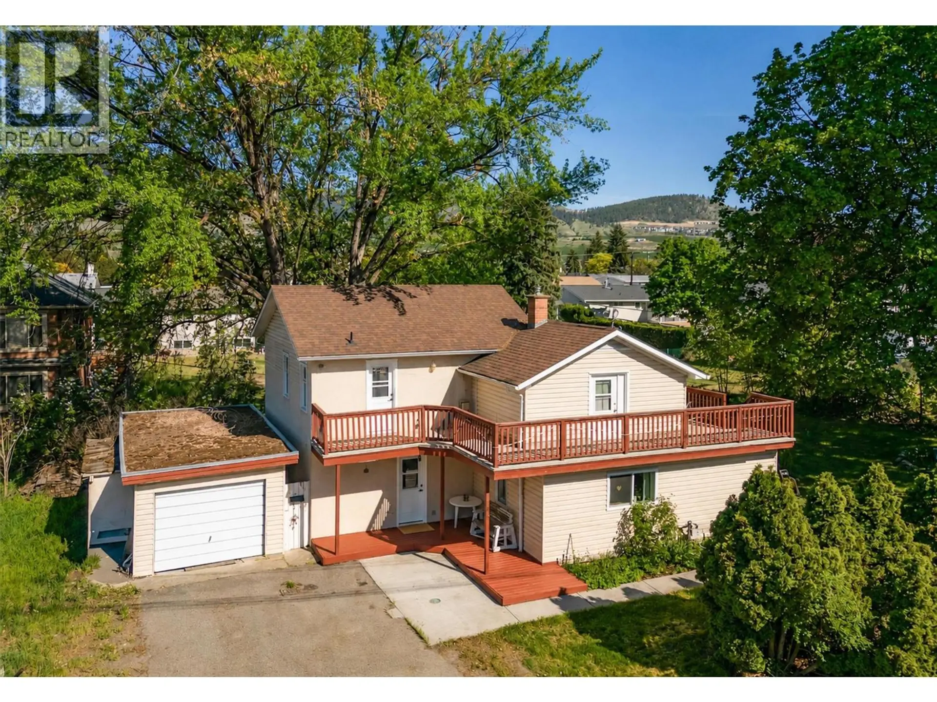 Property at 725 Fraser Road, Kelowna, BC
