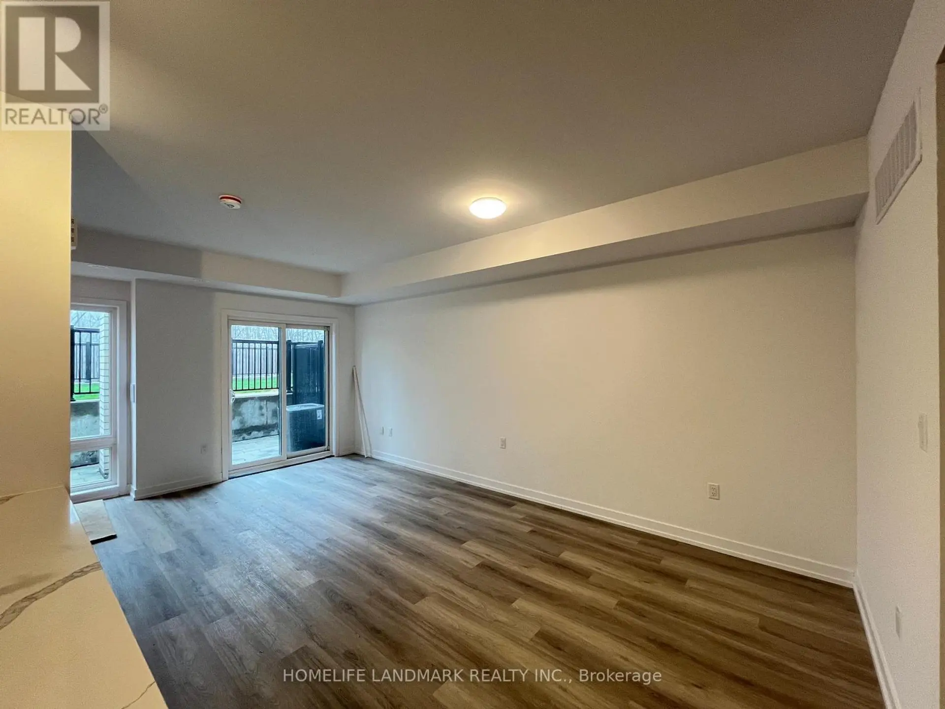 #319 5 BANCROFT LANE - Image 1