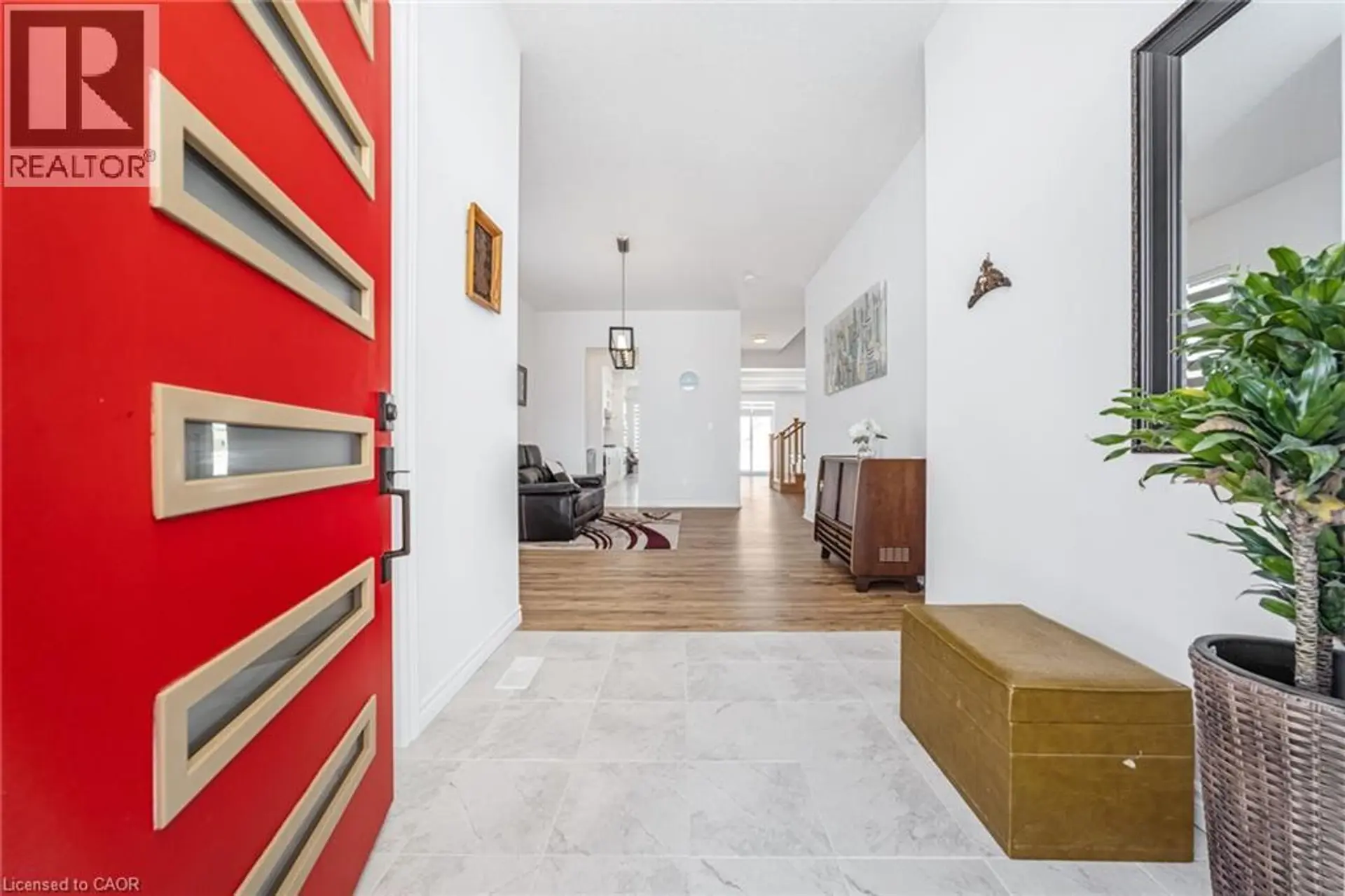 158 SAVANNAH RIDGE Drive - Image 3