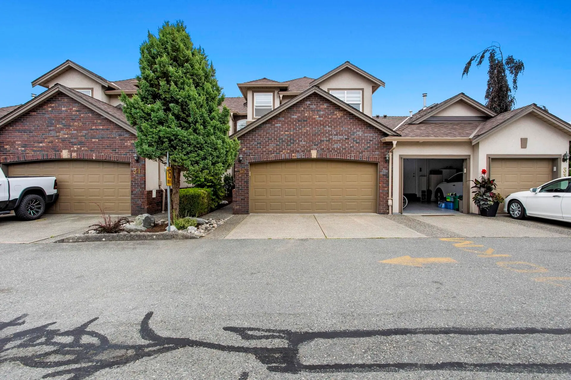 Property at #32 2525 Yale Court, Abbotsford, BC