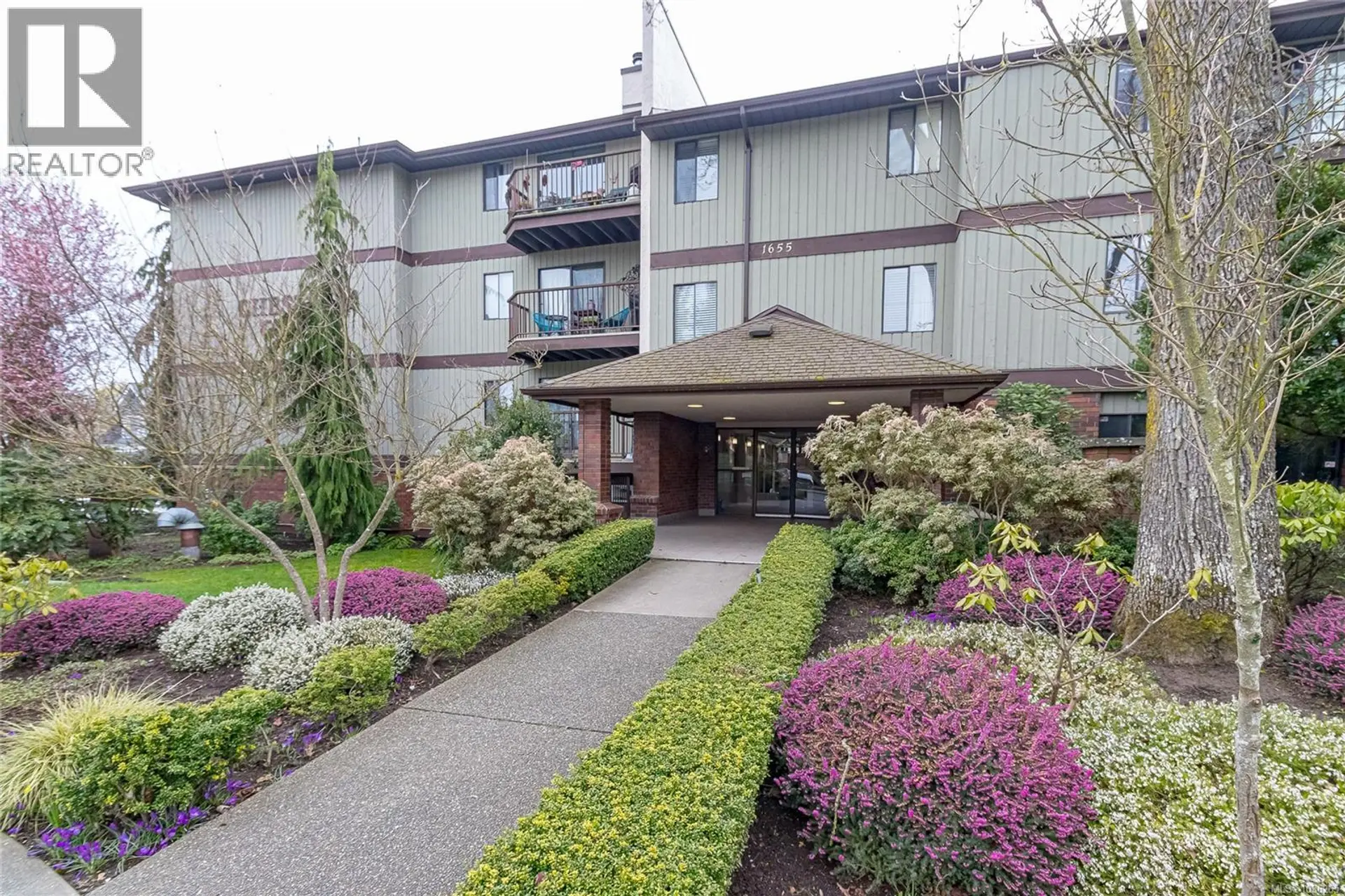 Property at #314 1655 Begbie St, Victoria, BC
