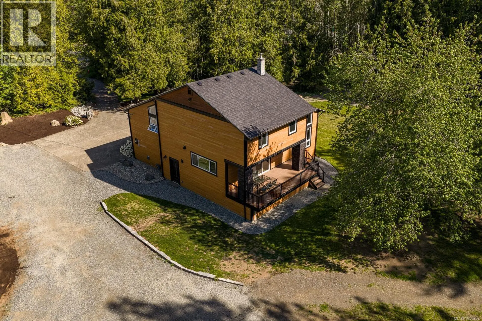 Property at 3550 Cumberland Rd, Cumberland, BC