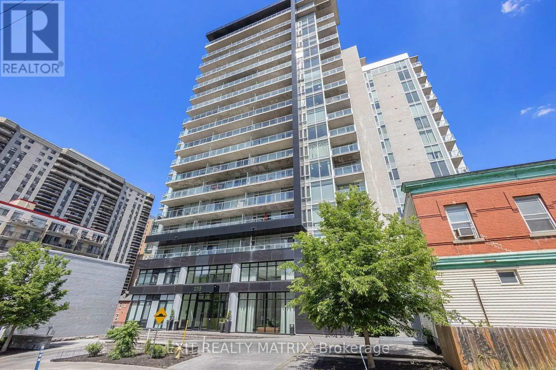 #405 255 BAY STREET - Image 1
