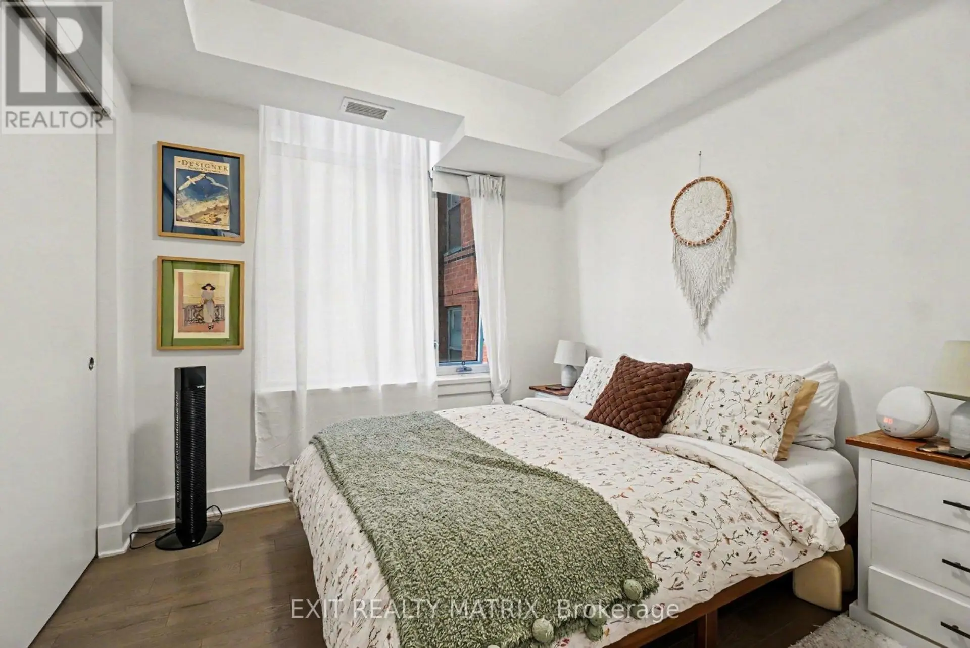 #405 255 BAY STREET - Image 6