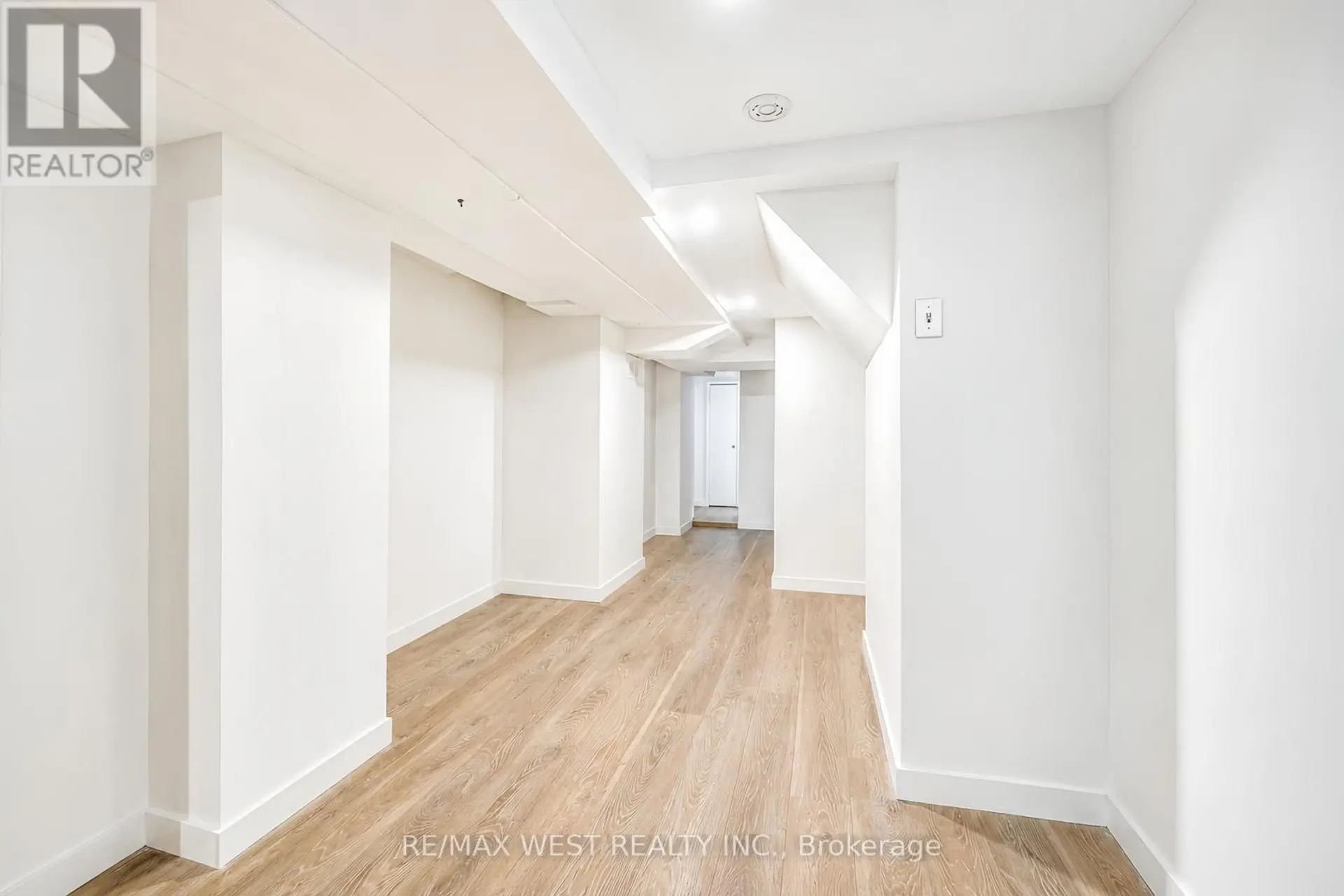 23 IRWIN ROAD - Image 8