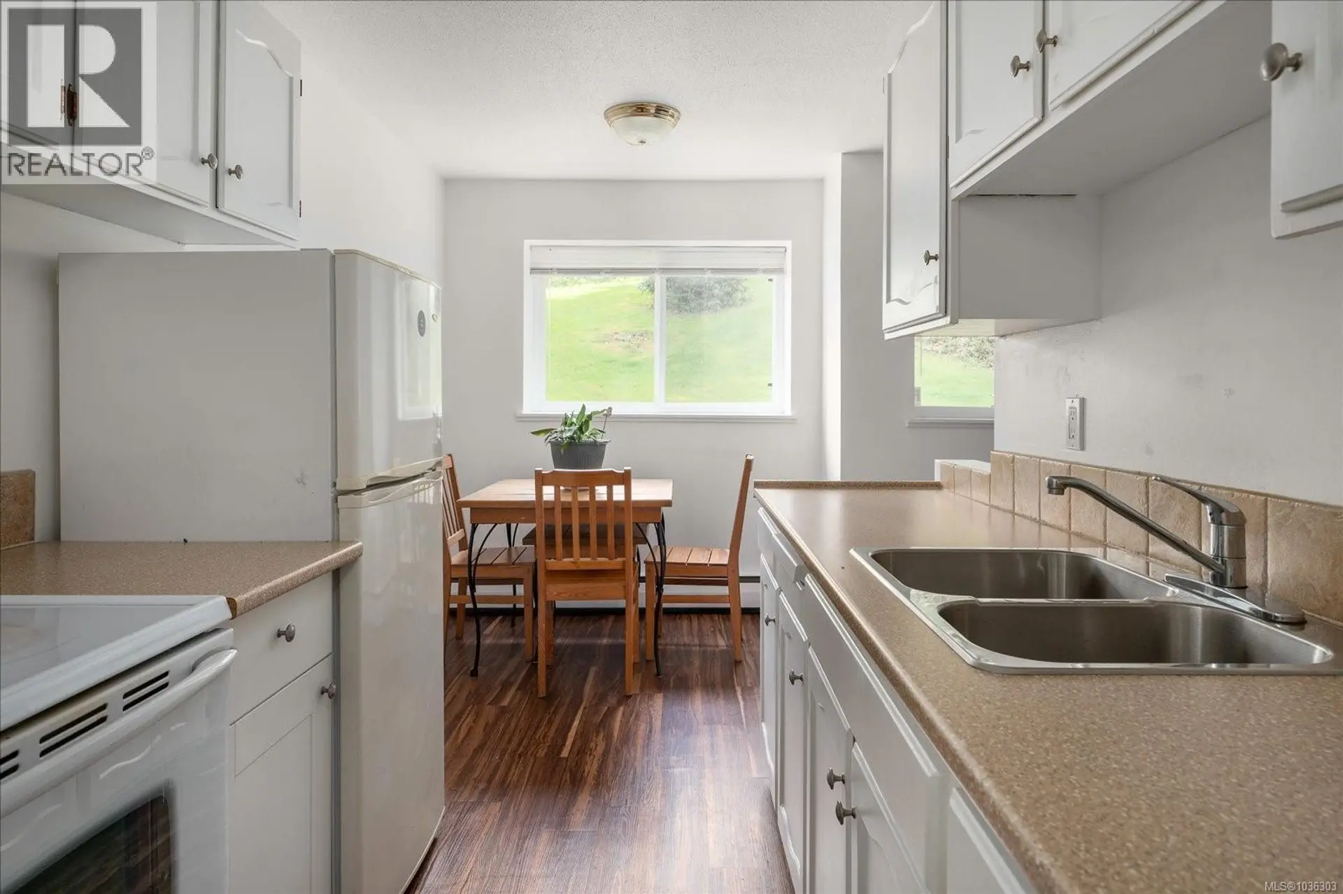 #5104 999 bowen Rd - Image 16